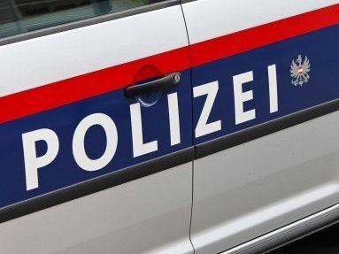 Die Polizei bittet um Hinweise.
