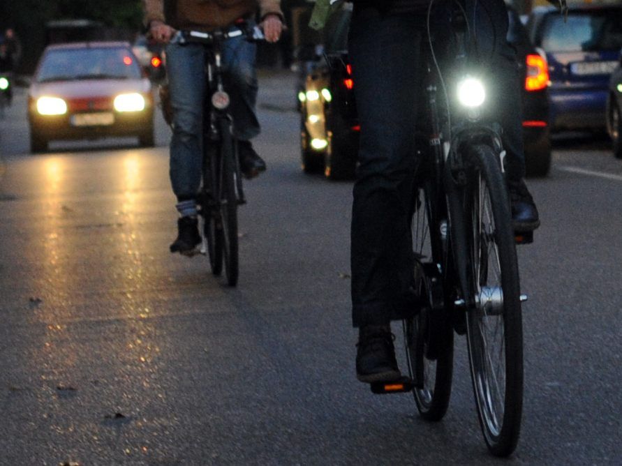 Die Fahrradfahrerin zog sich vermutlich schwere Verletzungen zu./Symbolbild Die Fahrradfahrerin zog sich vermutlich schwere Verletzungen zu./Symbolbild