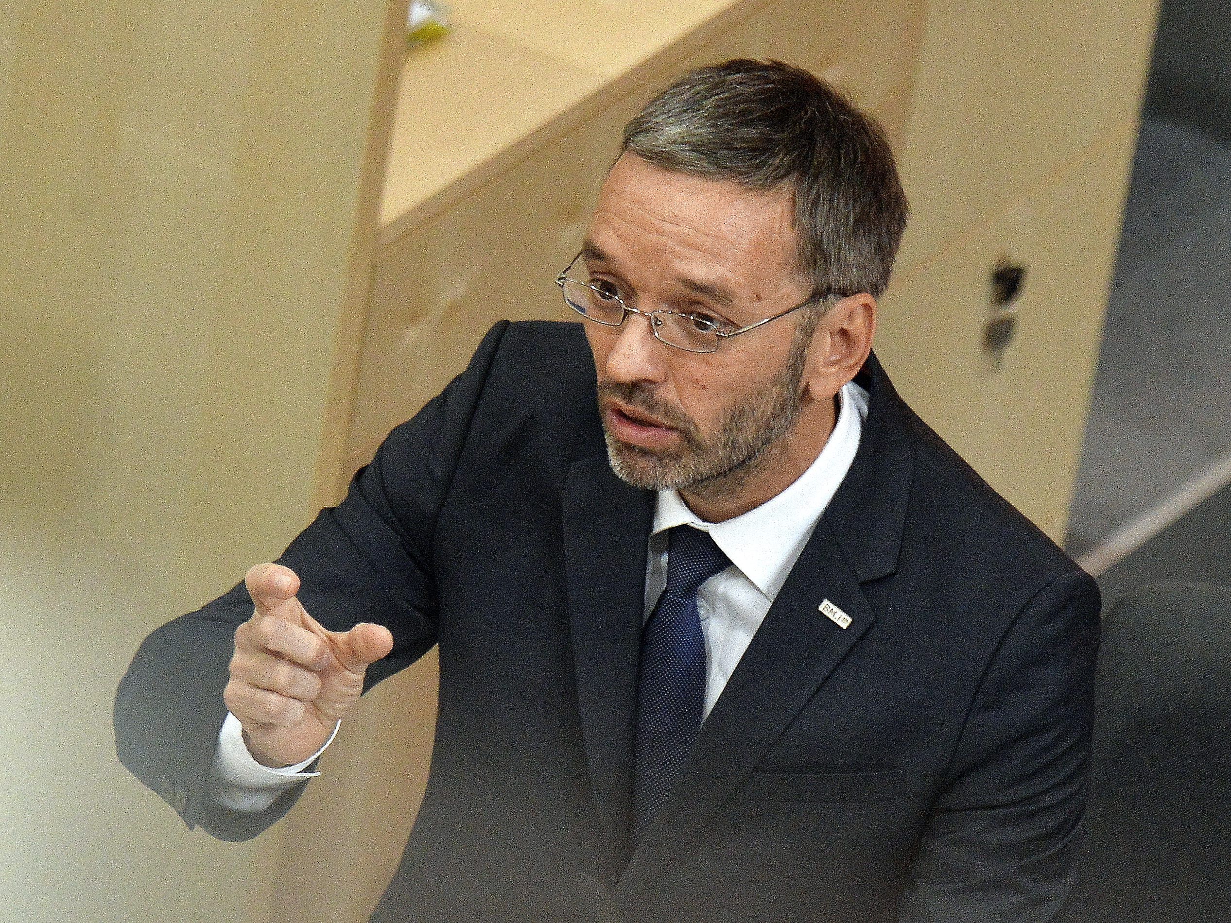 Innenministers Herbert Kickl (FPÖ) im Rahmen einer Sitzung im Nationalrat Innenministers Herbert Kickl (FPÖ) im Rahmen einer Sitzung im Nationalrat