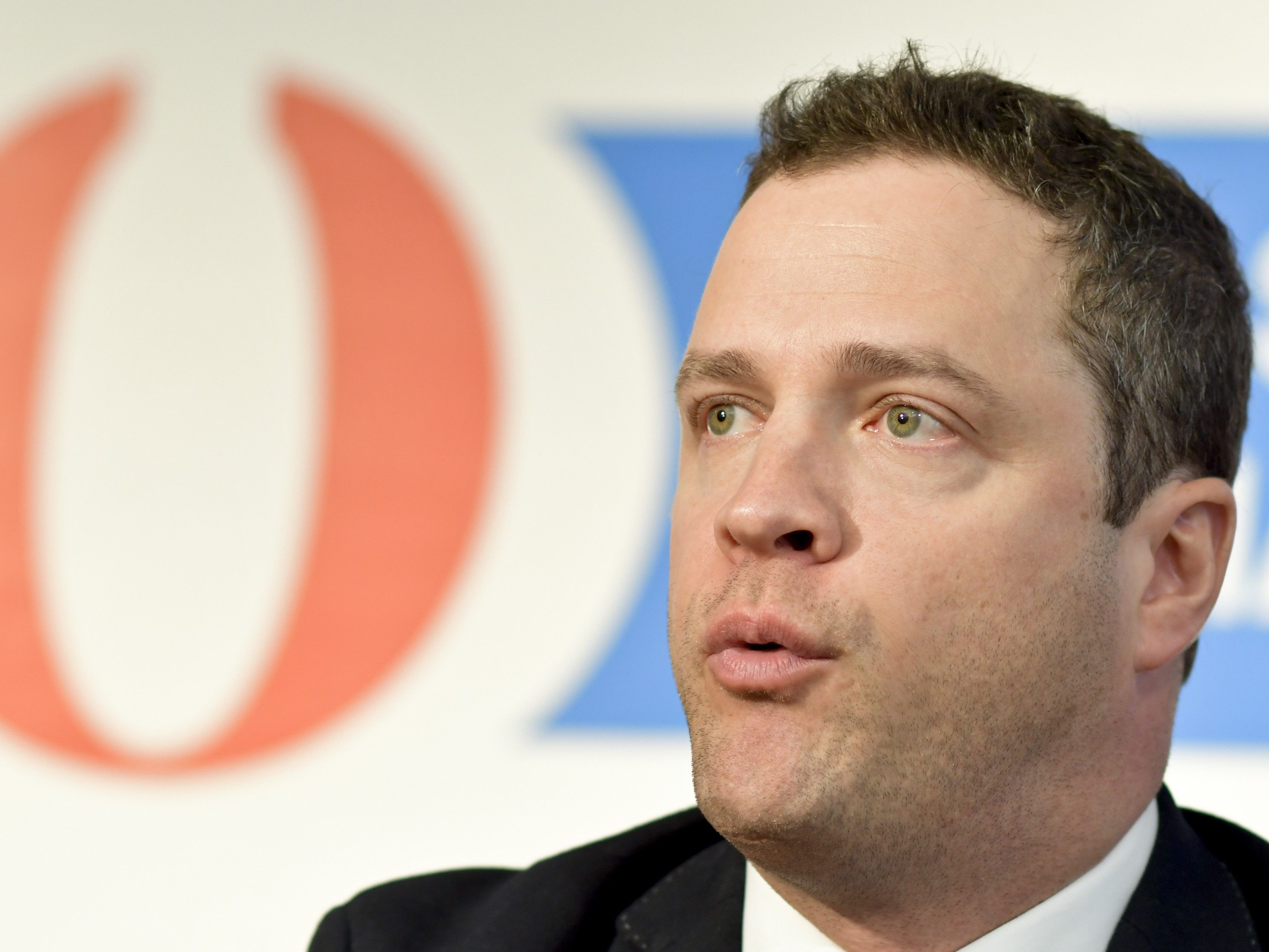 FPÖ-Klubobmann Johann Gudenus hatte den Mann wegen einer möglichen Straftat im Internet dann von einigen Tagen angezeigt. FPÖ-Klubobmann Johann Gudenus hatte den Mann wegen einer möglichen Straftat im Internet dann von einigen Tagen angezeigt.