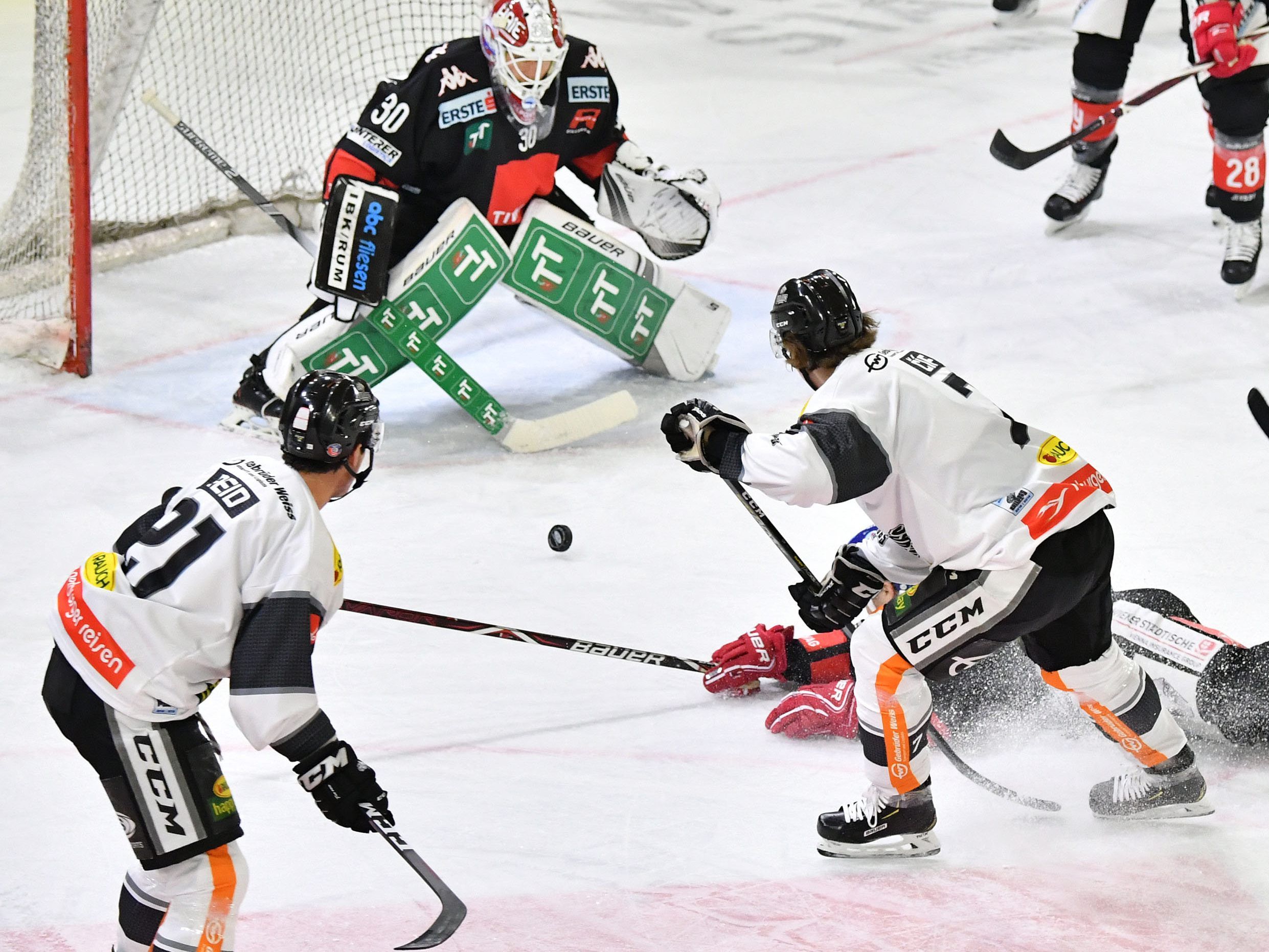 Dornbirn uns Innsbruck lieferten sich ein spannendes Derby zum Saisonstart. Dornbirn uns Innsbruck lieferten sich ein spannendes Derby zum Saisonstart.