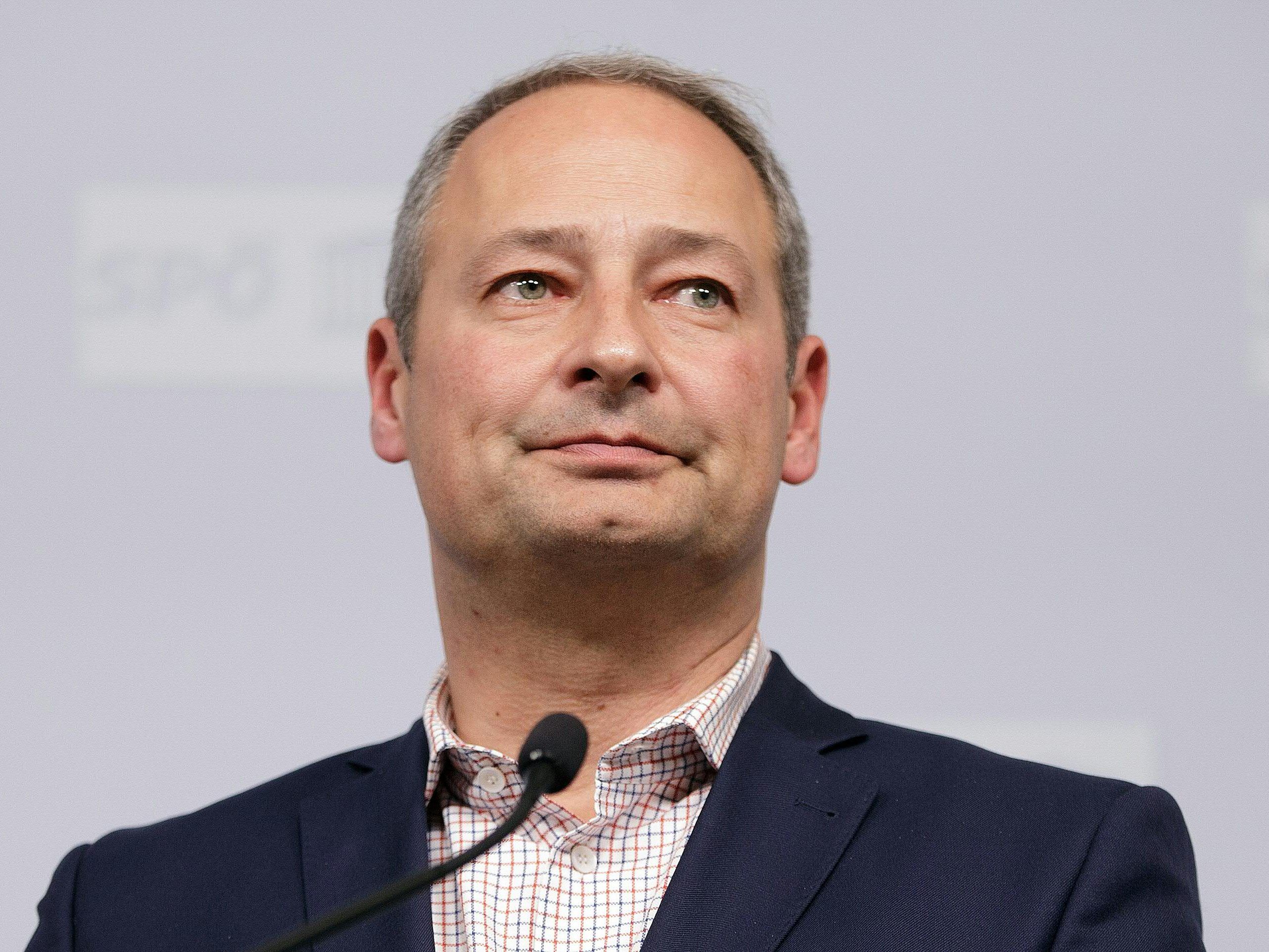 Andreas Schieder legt seine Funktion als SPÖ-Clubobmann zurück. Andreas Schieder legt seine Funktion als SPÖ-Clubobmann zurück.