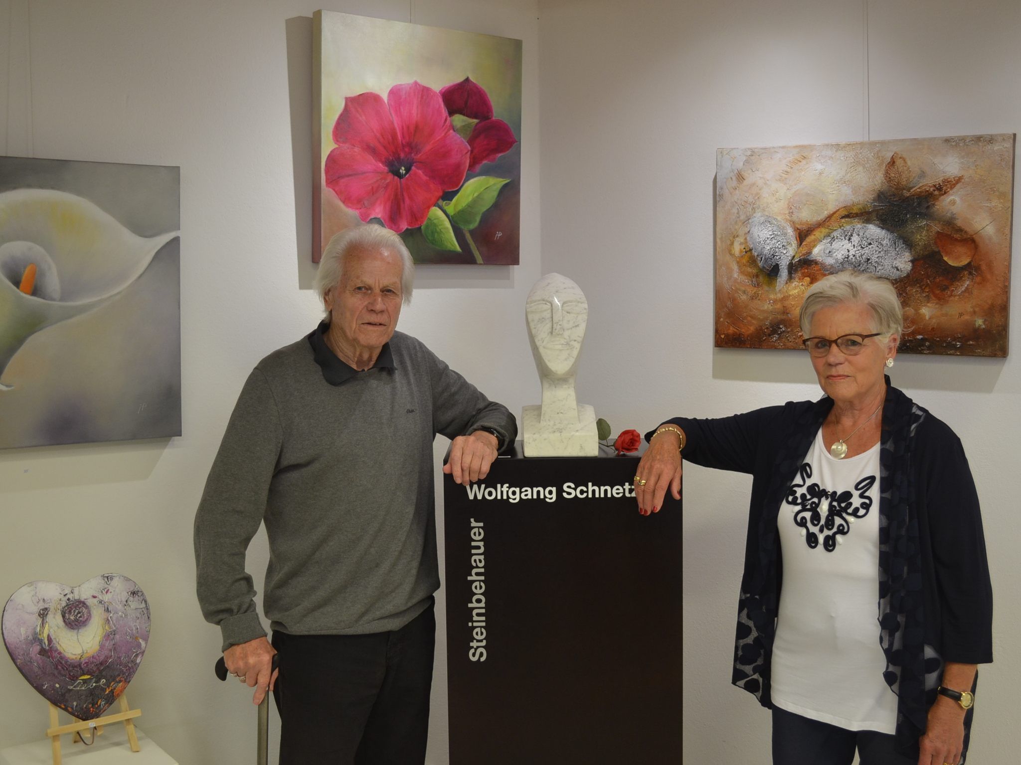 Irmtraud Plank und Wolfgang Schnetzer stellten gemeinsam in Gurtis aus – das frühere „Lädele“ bot ein besonderes Ambiente. Irmtraud Plank und Wolfgang Schnetzer stellten gemeinsam in Gurtis aus – das frühere „Lädele“ bot ein besonderes Ambiente.