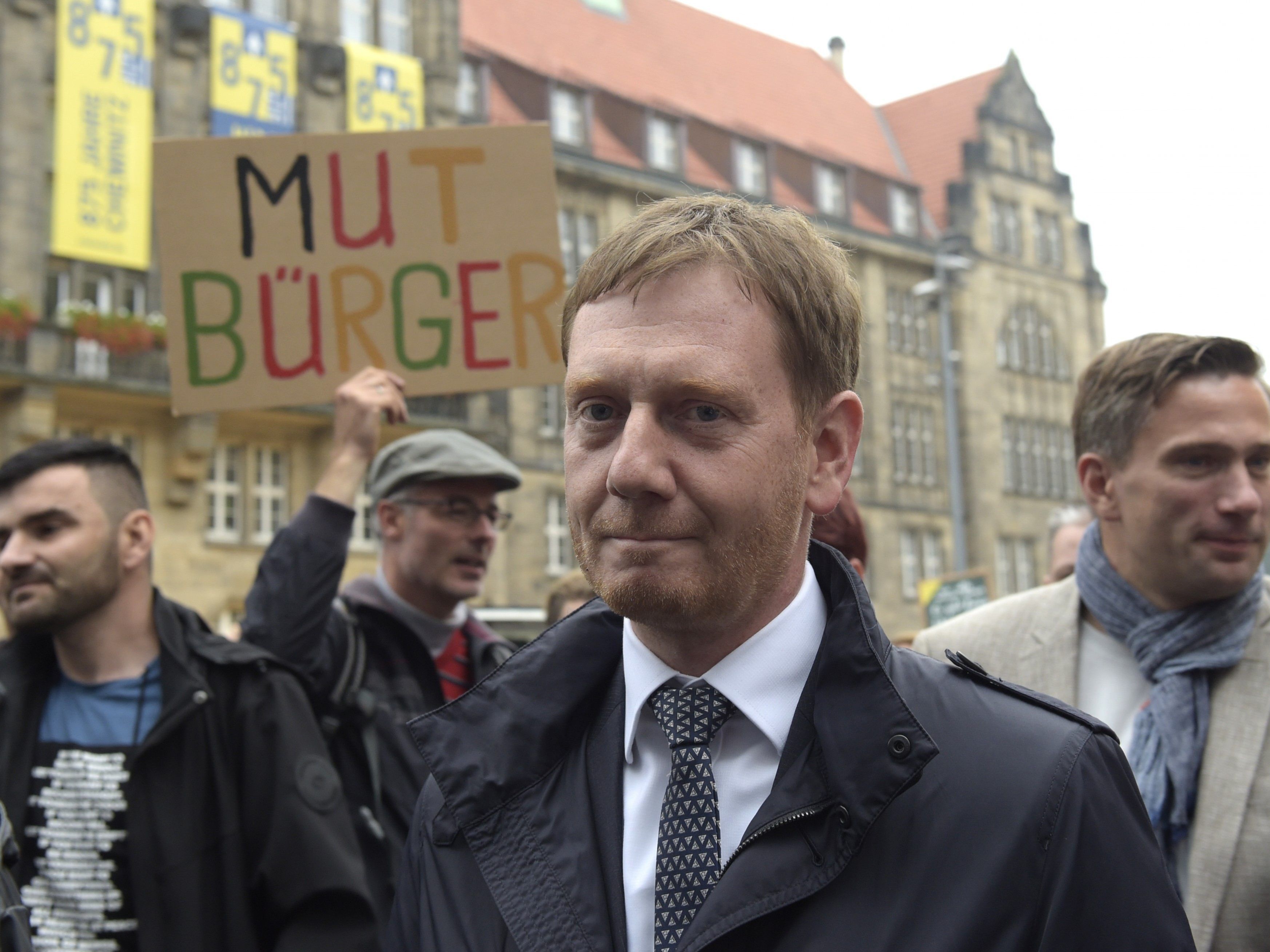 Kretschmer ruft zu Kampf gegen Rechts auf.