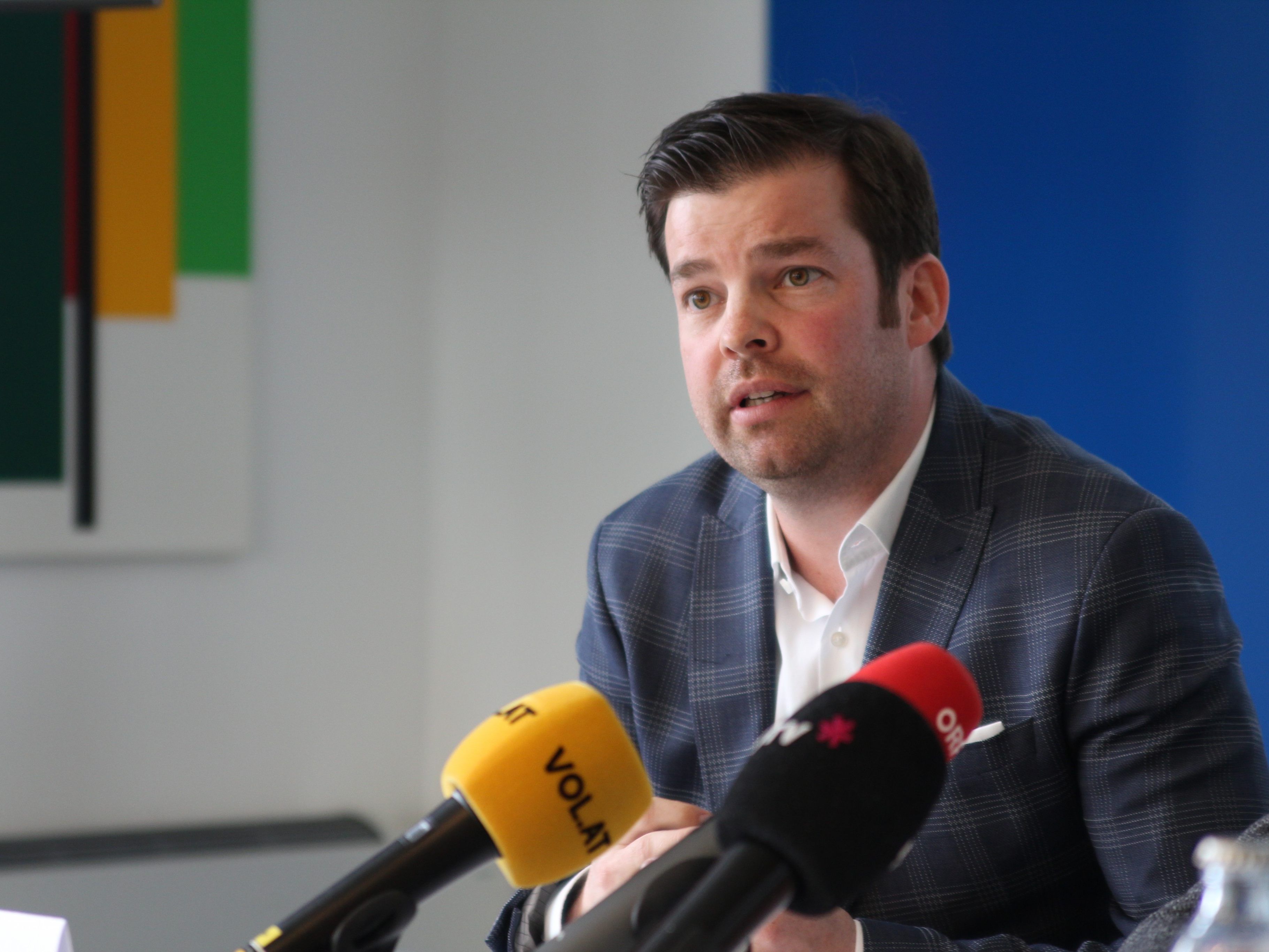 Burtscher: Transparenter Lohnzettel soll auch sensibilisieren. Burtscher: Transparenter Lohnzettel soll auch sensibilisieren.