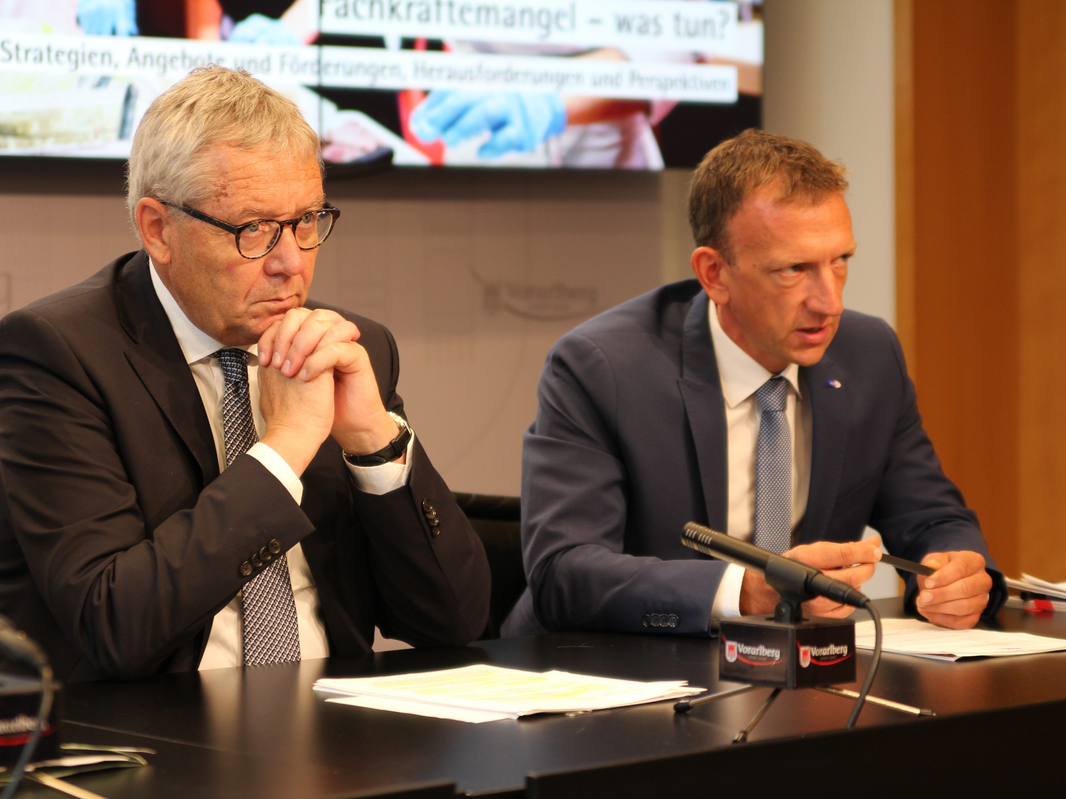 Beim Thema Fachkräftemangel lehnte Rüdisser die Abschiebung von Lehrlingen ab.