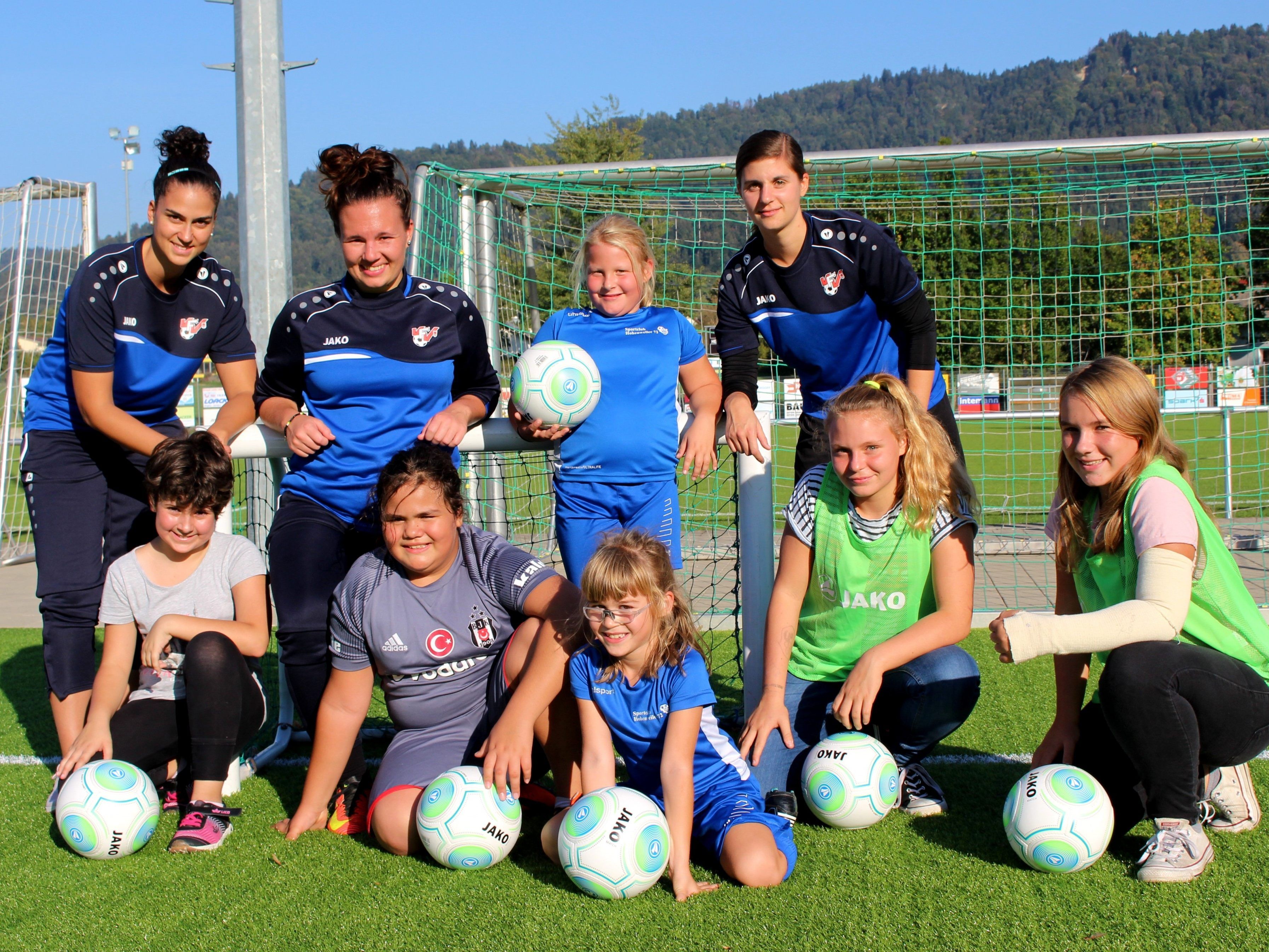 Projekt „Mädchen an den Ball“: Aus dem ganzen Leiblachtal sind alle Mädchen zwischen sieben und 14 Jahren zum Fußballspielen beim Eco-Park FC Hörbranz eingeladen.