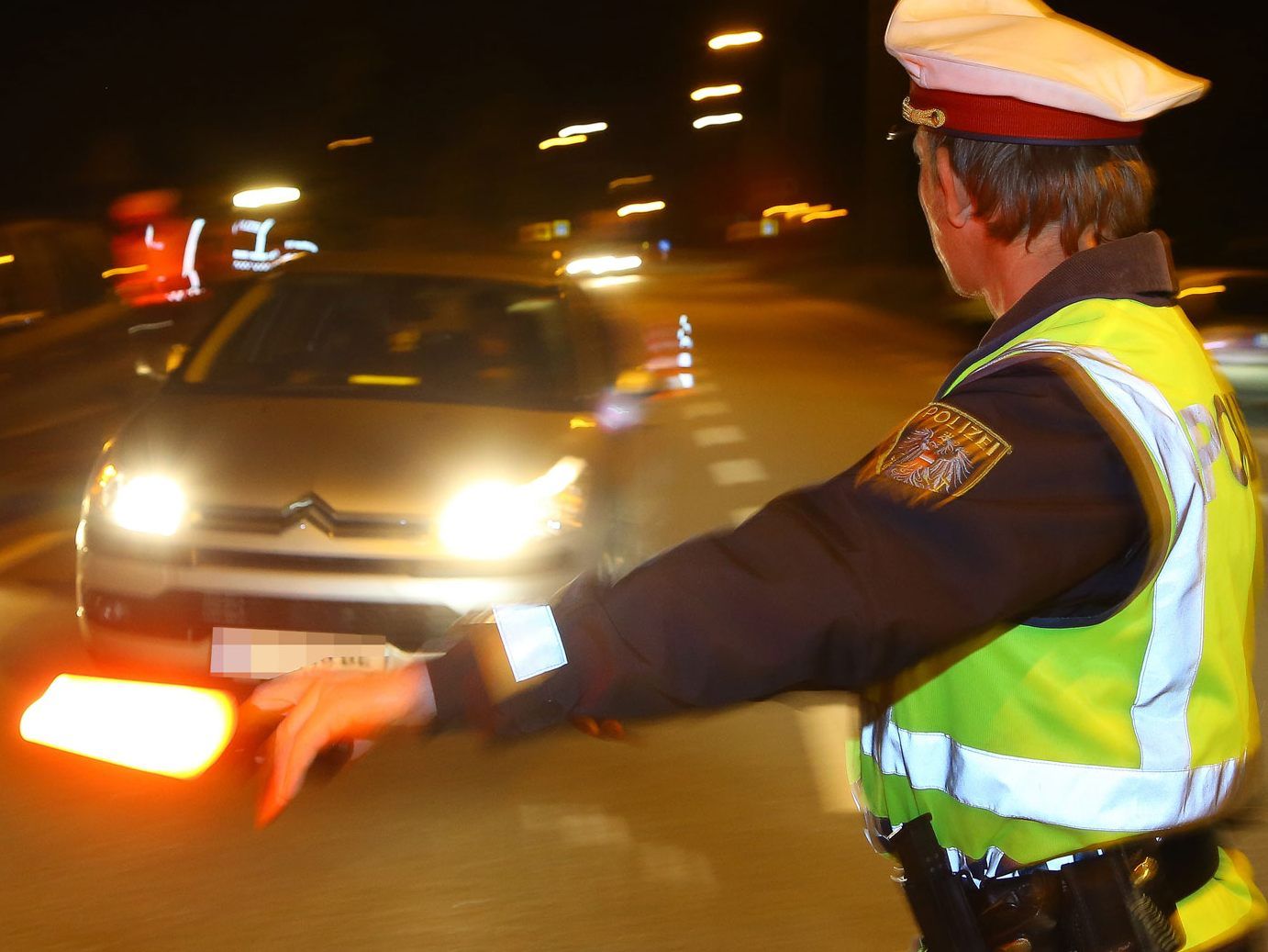 Die Polizei war mit neun Streifn vor Ort um die Lage zu beruhigen.
