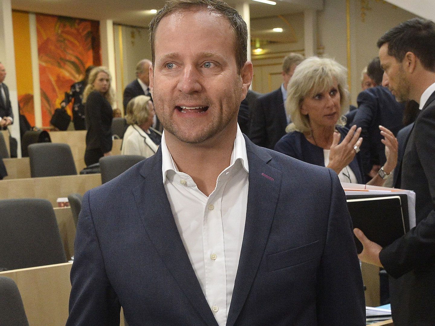 Ehemaliger NEOS-Chef will Besinnungsraum für Abgeordnete.