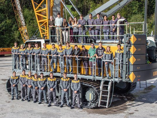 In diesem Jahr heißt Liebherr 33 neue Lehrlinge herzlich willkommen. In diesem Jahr heißt Liebherr 33 neue Lehrlinge herzlich willkommen.