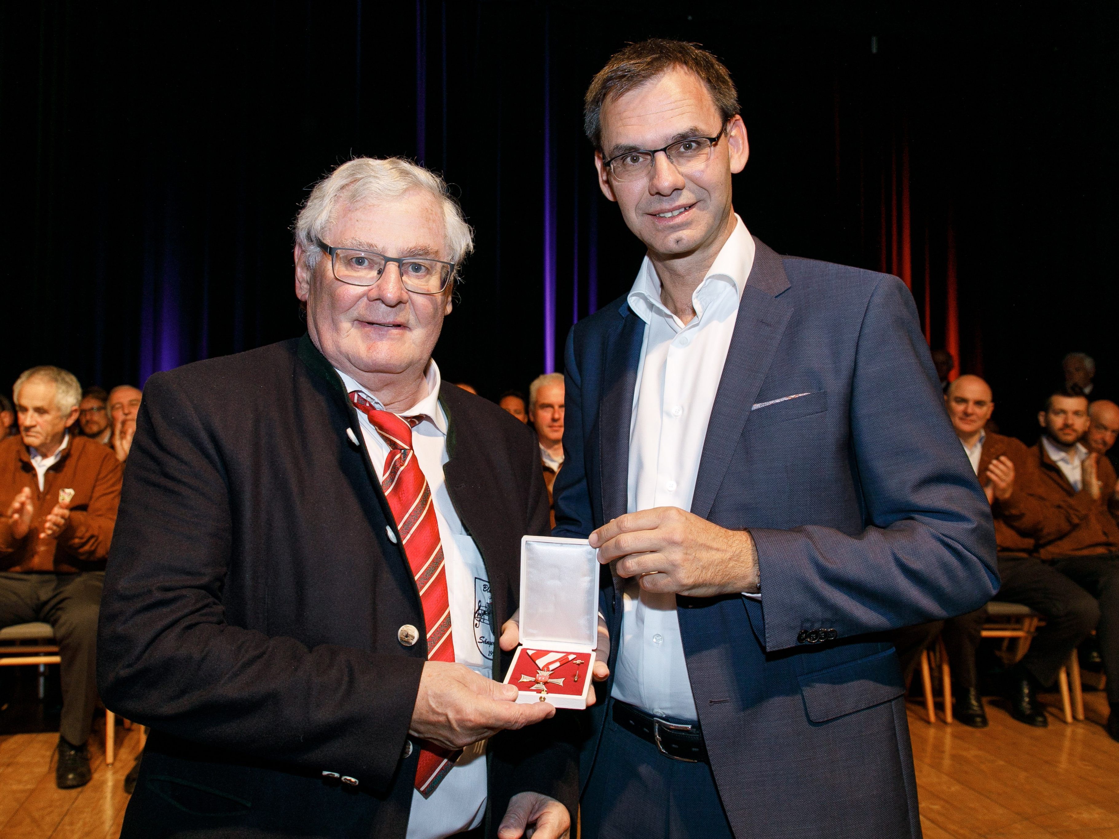 Landeshauptmann Markus Wallner ehrte Josef Concin mit Großem Verdienstzeichen des Landes. Landeshauptmann Markus Wallner ehrte Josef Concin mit Großem Verdienstzeichen des Landes.
