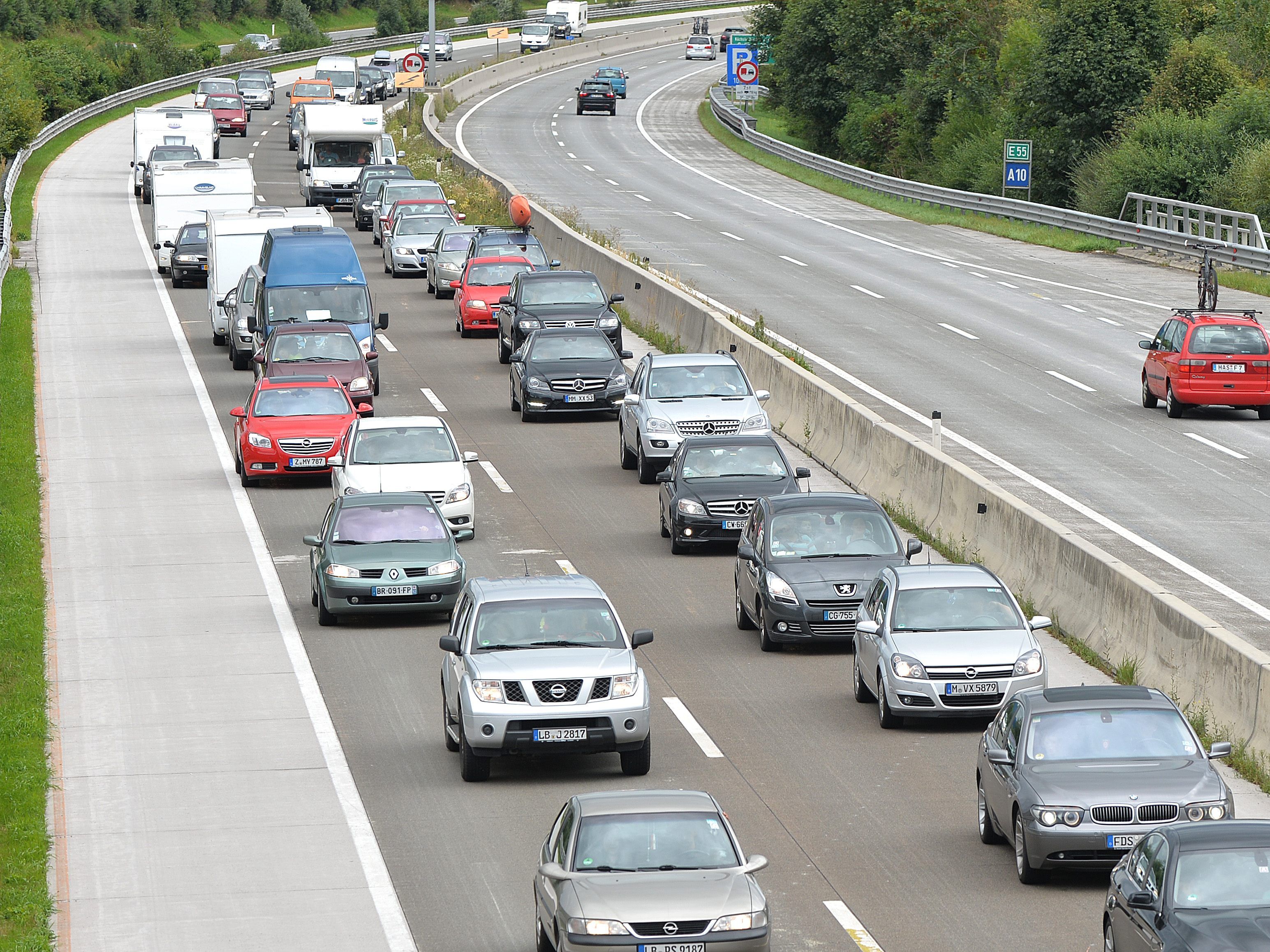 Der Unfall bei Wiener Neustadt sorgte für Verzögerungen.
