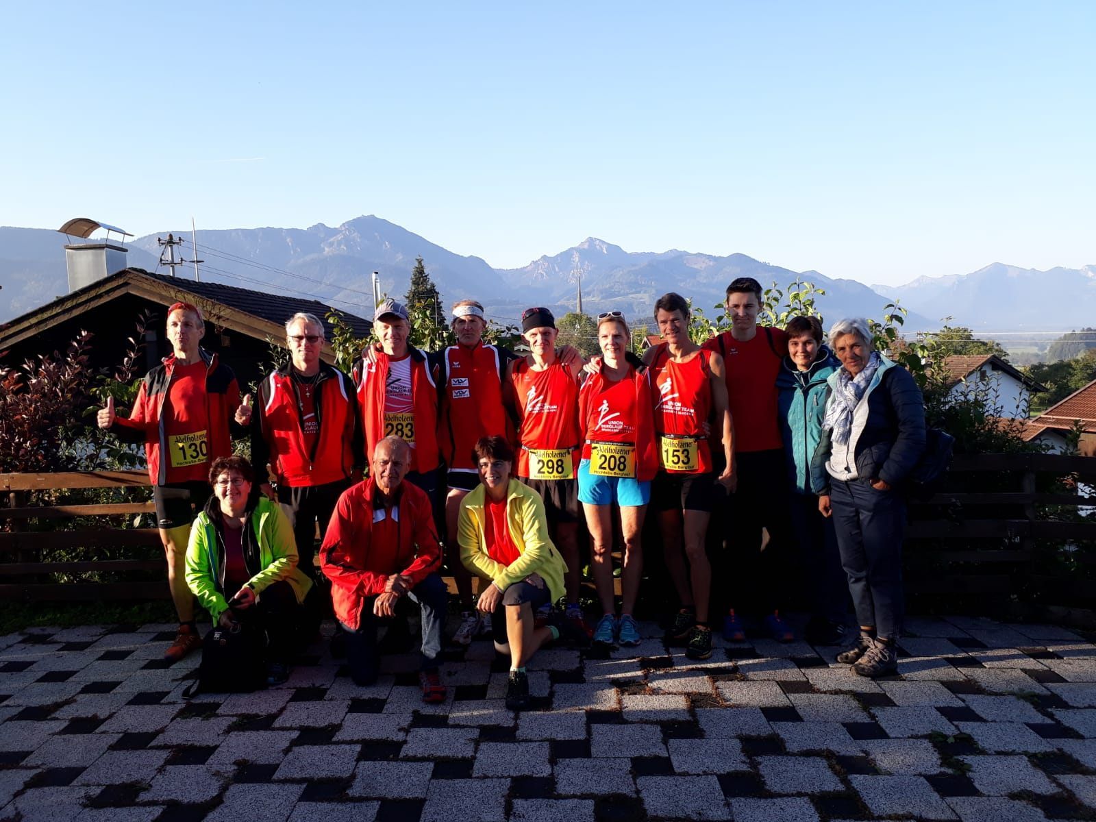 Die BLT Läufer bei ihrem Vereinsausflug auf den Hochfelln Die BLT Läufer bei ihrem Vereinsausflug auf den Hochfelln