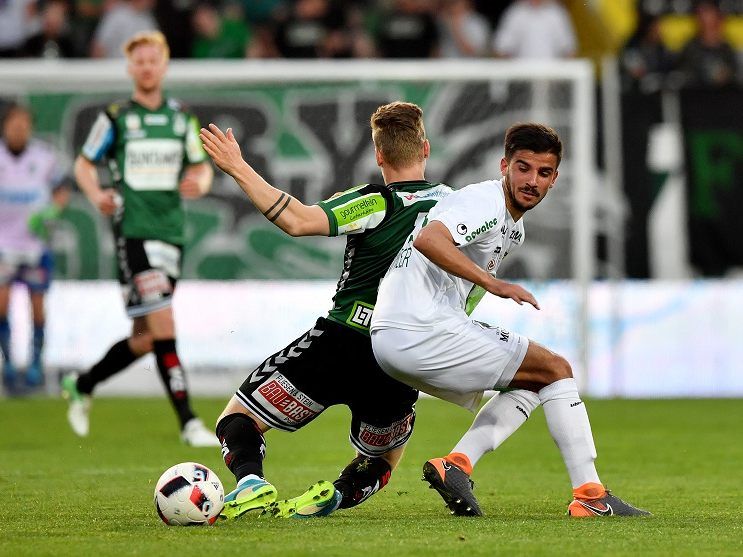Im Topspiel der 2. Liga trifft Austria Lustenau auswärts auf SV Ried Im Topspiel der 2. Liga trifft Austria Lustenau auswärts auf SV Ried