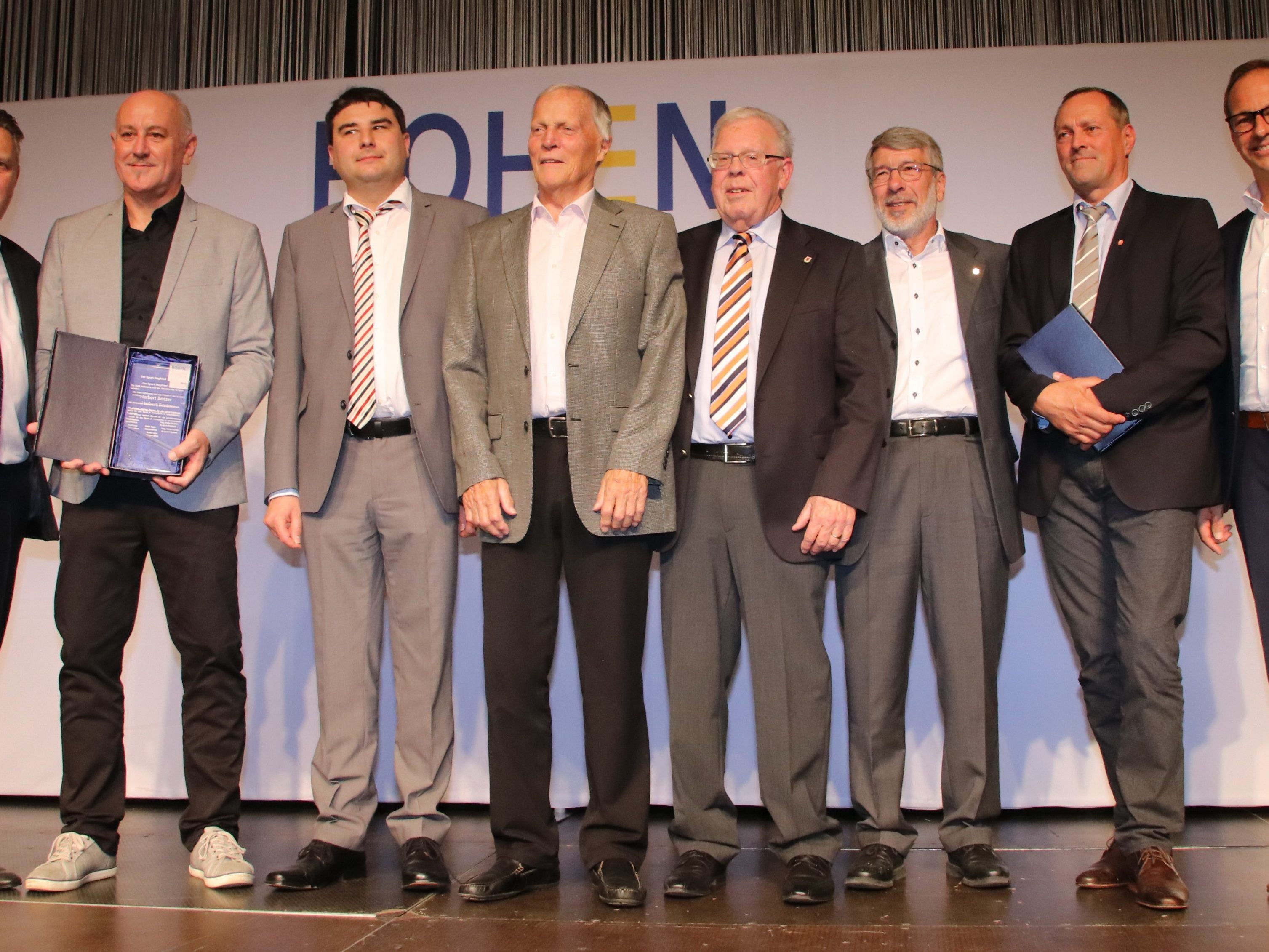 Alle Geehrten mit der höchsten Auszeichnung in der Sportstadt Hohenems Alle Geehrten mit der höchsten Auszeichnung in der Sportstadt Hohenems