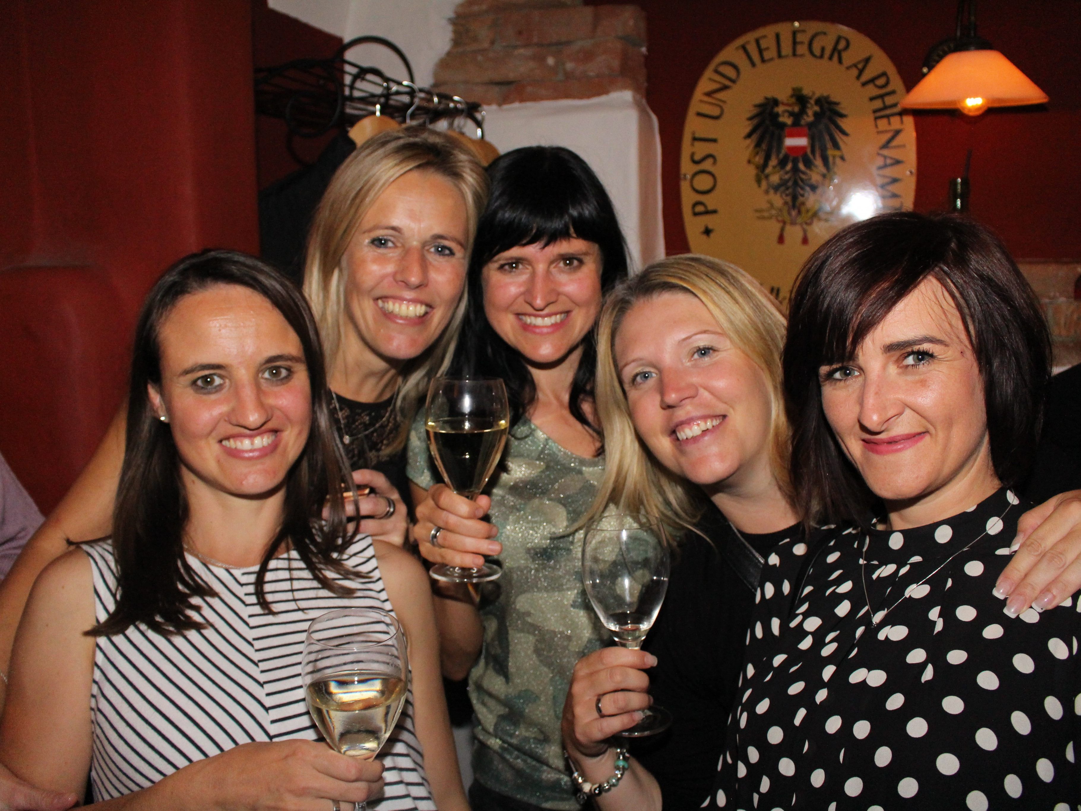 Bianca, Marlene, Silvia, Carmen und Nicole feierten im Bildstein. Bianca, Marlene, Silvia, Carmen und Nicole feierten im Bildstein.
