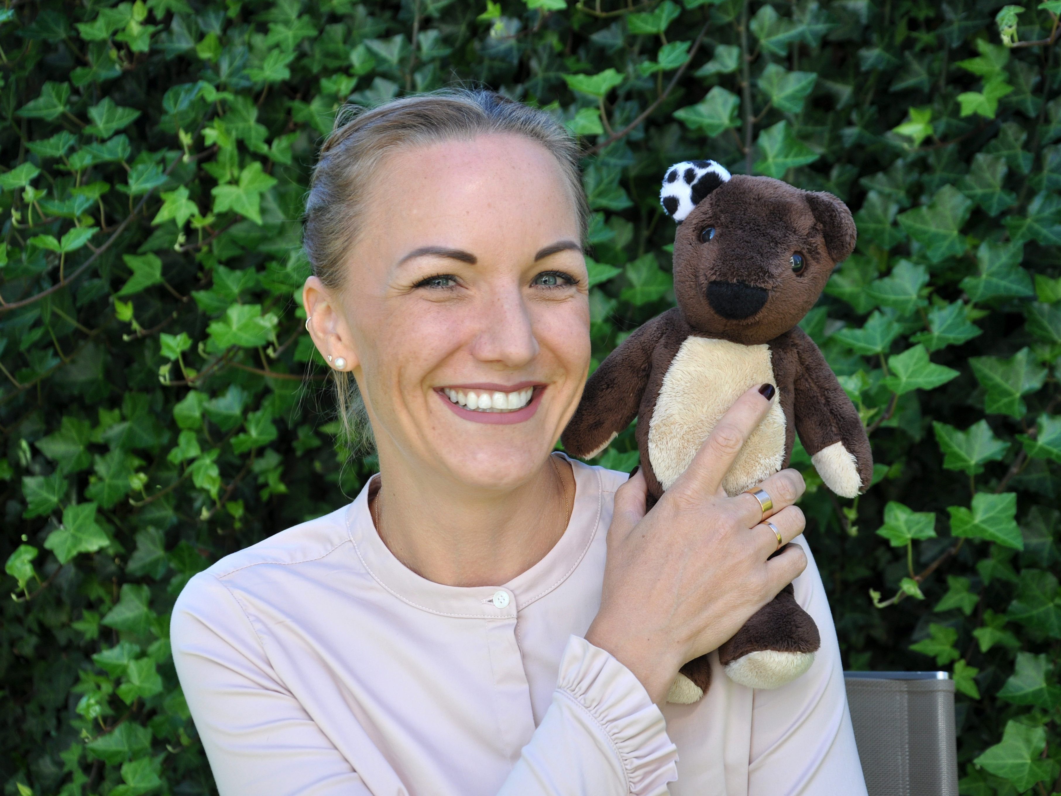 Ingrid Hofer und Teddy Eddy sind ein unschlagbares Team. Ingrid Hofer und Teddy Eddy sind ein unschlagbares Team.