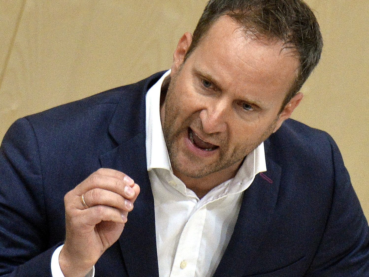 MAtthias Strolz hat die Webseite mit einem Twitter Post jetzt ins Licht der Öffentlichkeit gerückt.