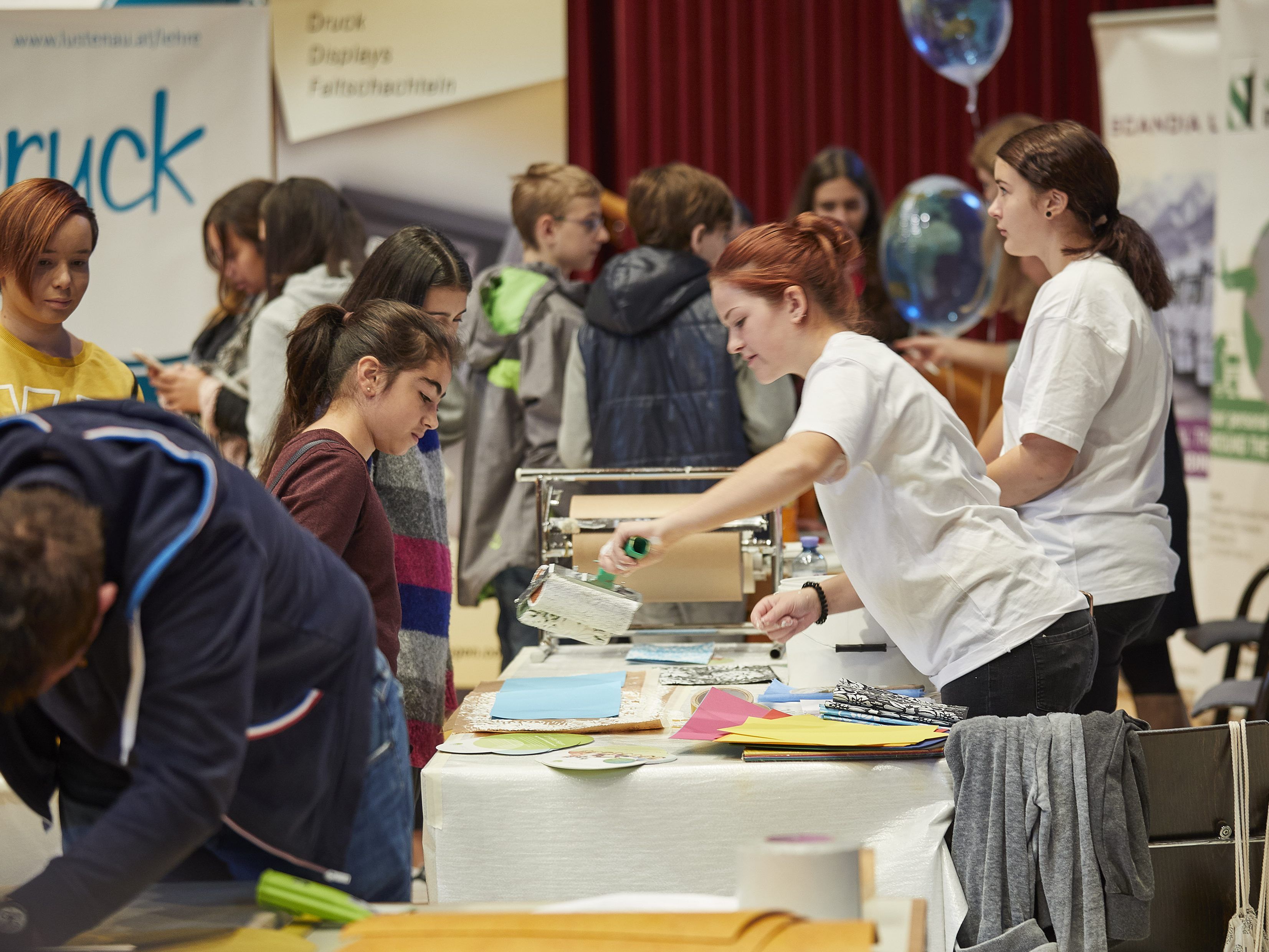 Die Schüler konnten sich auch gleich praktisch probieren