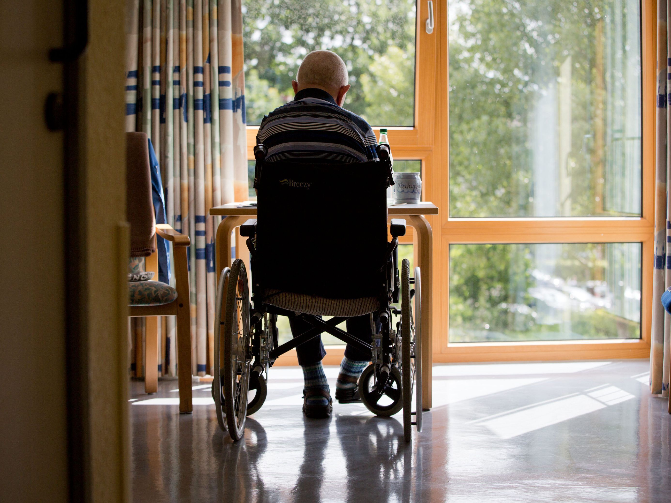 Bei den Hausbesuchern wurde nur selten ins Zimmer des Patienten geschaut.