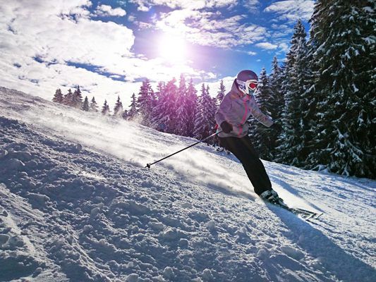 Mit ermäßigten Saisonkarten und winterlichen Angeboten kann der Winter nur traumhaft werden. Mit ermäßigten Saisonkarten und winterlichen Angeboten kann der Winter nur traumhaft werden.
