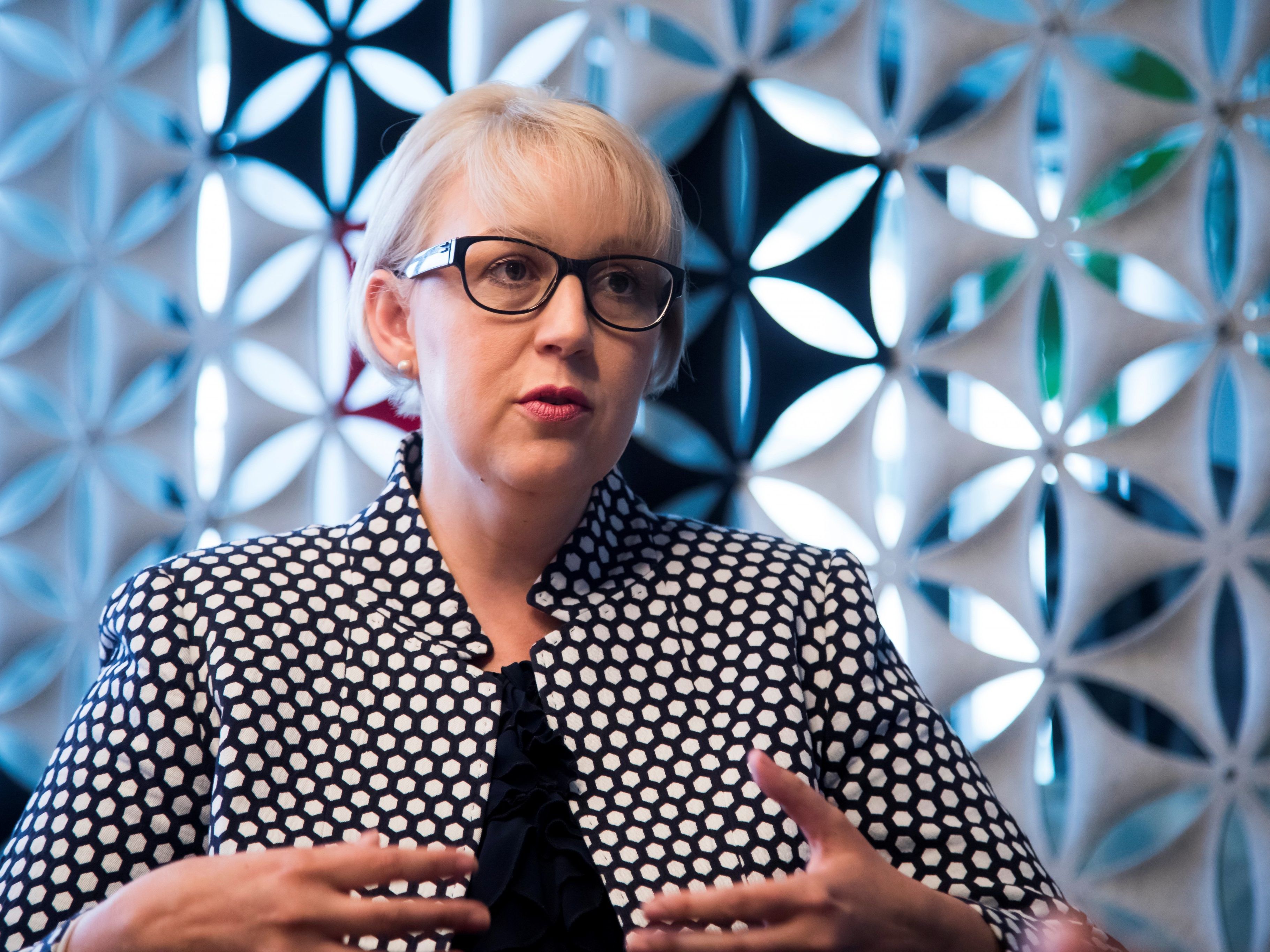 Sabine Scheffknecht will sich als Spitzenkandidatin der NEOS für die Landtagswahlen aufstellen lassen. Um die übrigen Listenplätze konkurrieren derzeit 24 Bewerber.