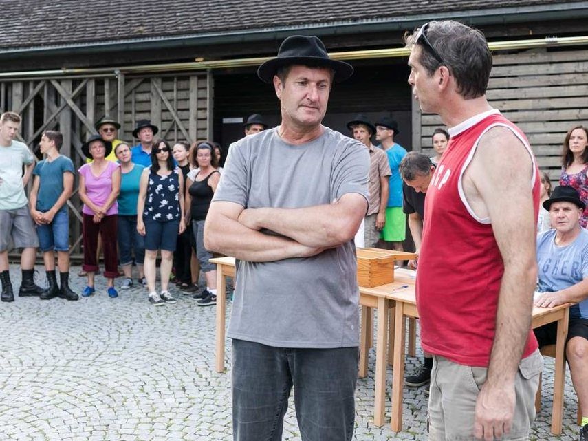 Hobby-Schauspieler Jürgen Reiner (r.) wünscht sich eine kleine Filmrolle Hobby-Schauspieler Jürgen Reiner (r.) wünscht sich eine kleine Filmrolle