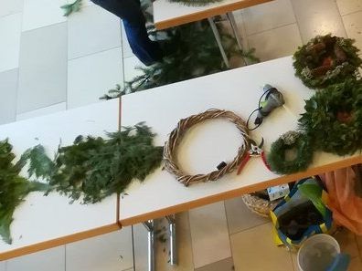 Adventkranz binden