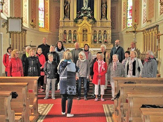 in der Pfarrkirche "Maria Himmelfahrt" gab es die erste Gesangseinlage. in der Pfarrkirche "Maria Himmelfahrt" gab es die erste Gesangseinlage.