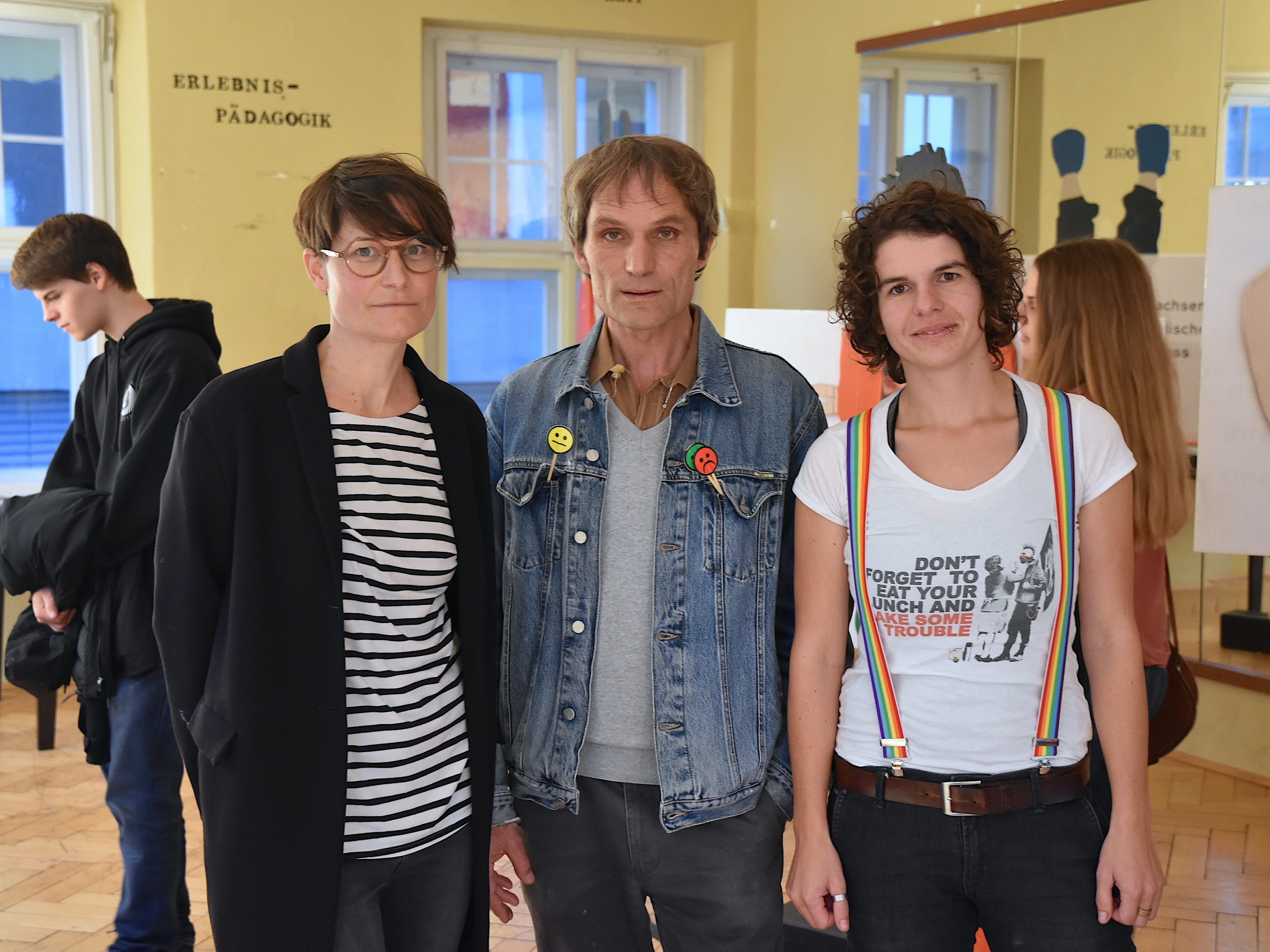 Kuratorin Christine Lederer, Archivar Rainer Graber und Projektleiterin Susanne Sparr im Graf Hugo. Kuratorin Christine Lederer, Archivar Rainer Graber und Projektleiterin Susanne Sparr im Graf Hugo.