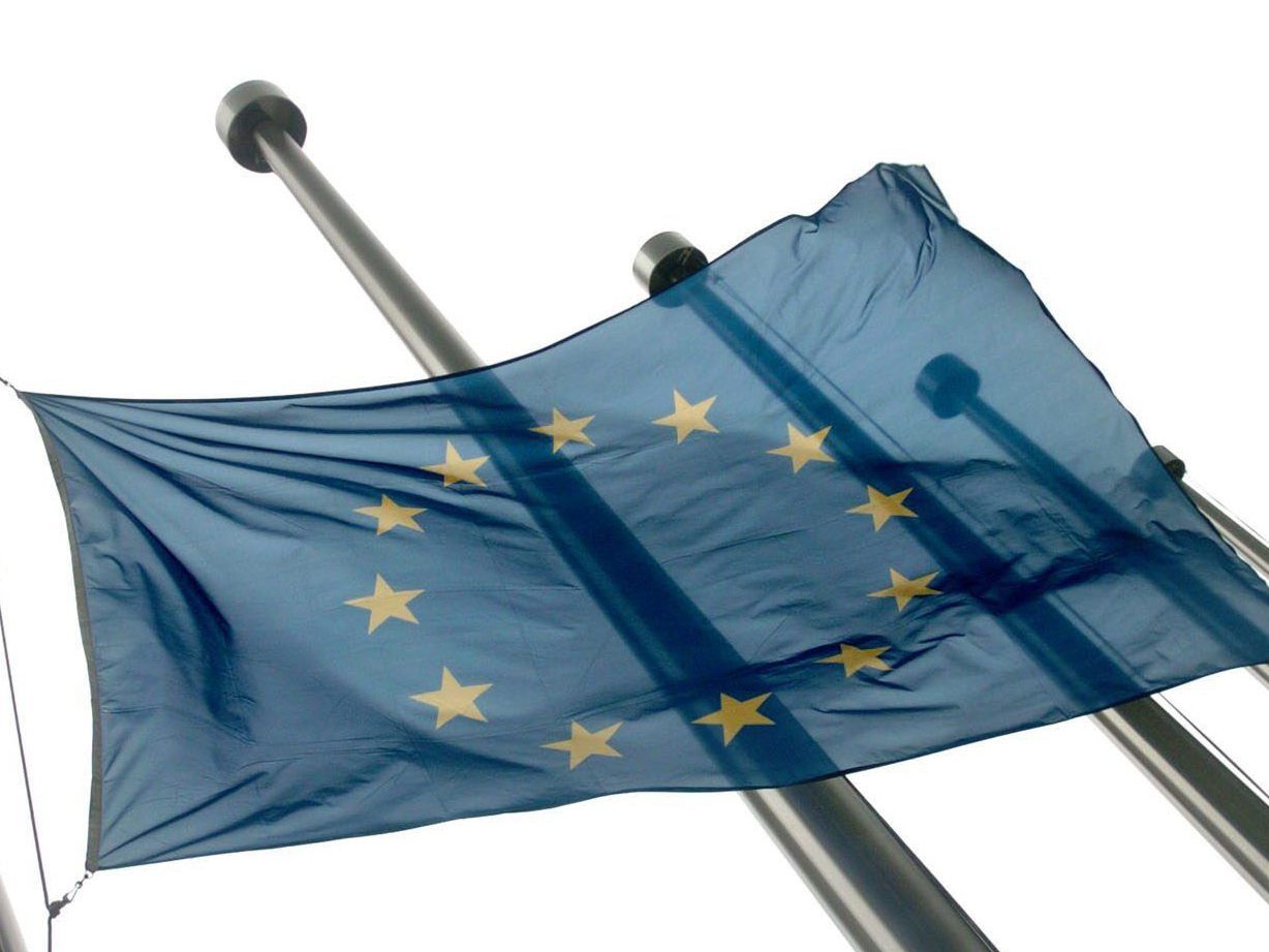 Mehr als die Hälfte der EU-Bürger ist besorgt über eine mögliche Manipulation der EU-Wahl im Mai 2019. Mehr als die Hälfte der EU-Bürger ist besorgt über eine mögliche Manipulation der EU-Wahl im Mai 2019.