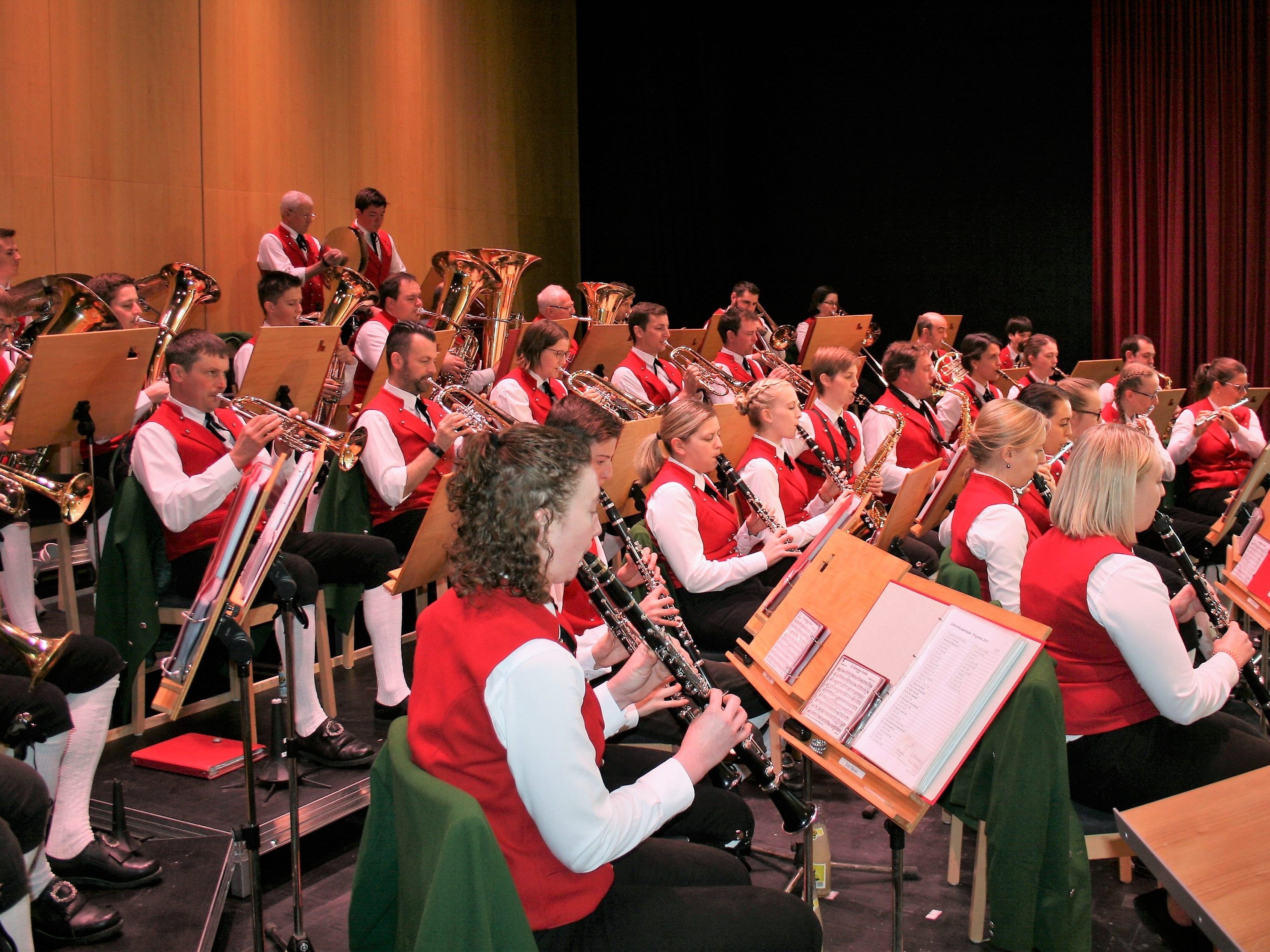 Musikantinnen und Musikanten des MV Bergesecho Langenegg haben sich intensiv auf das Konzert vorbereitet. Musikantinnen und Musikanten des MV Bergesecho Langenegg haben sich intensiv auf das Konzert vorbereitet.