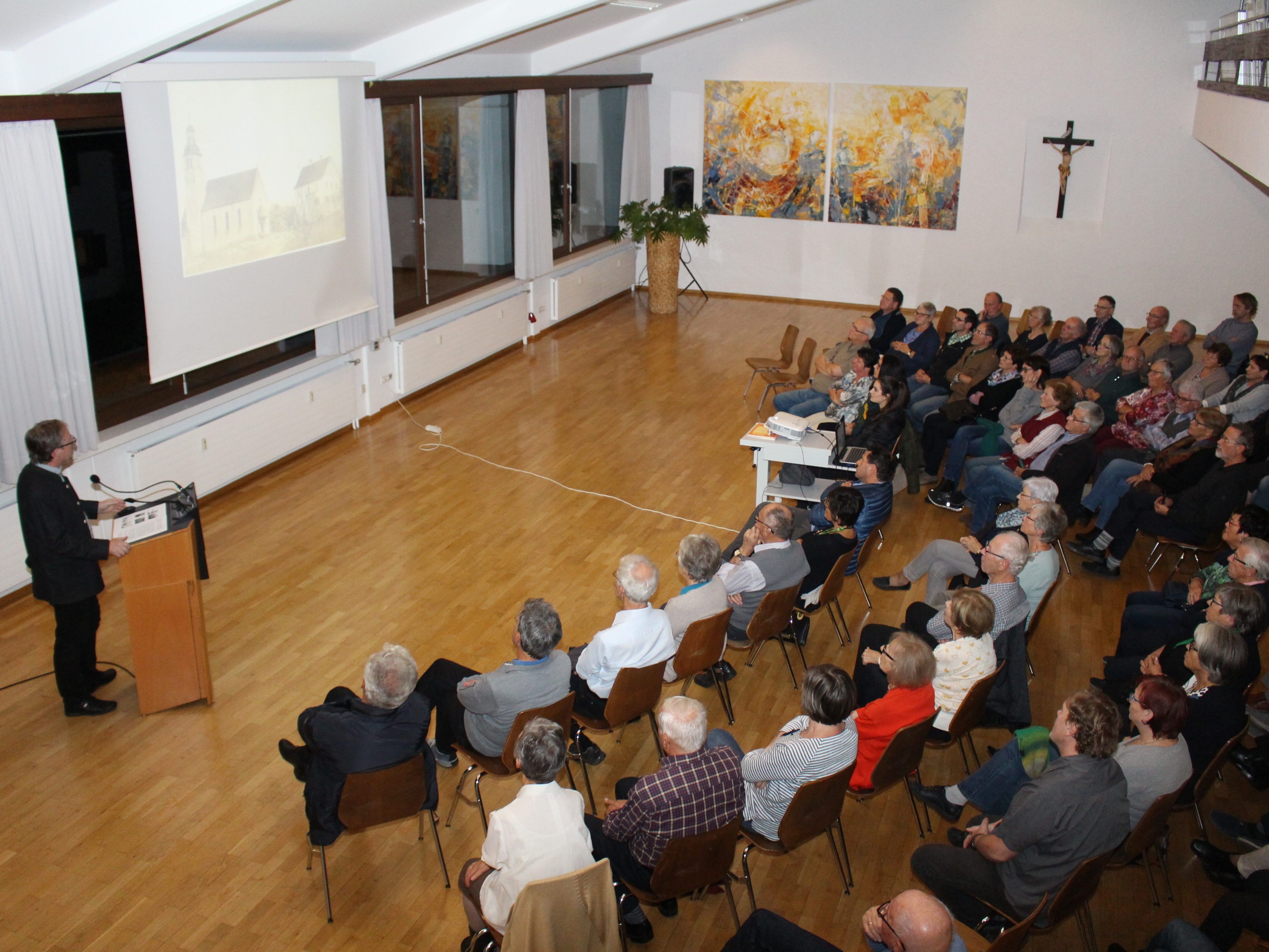 Spannender Vortrag über den Kirchenbau in Frastanz