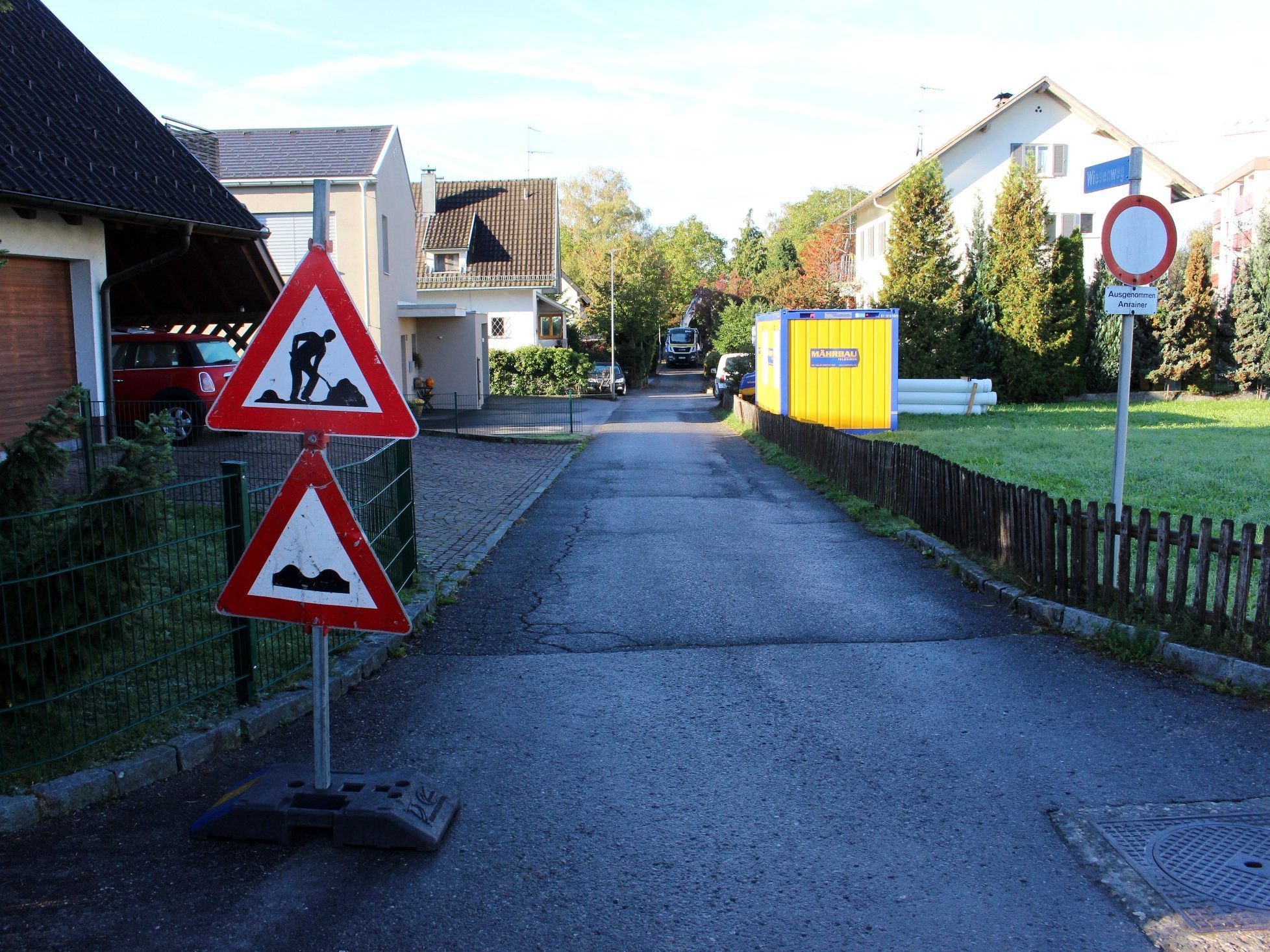 Ende November sollten die umfangreichen Arbeiten im Wiesenweg abgeschlossen sein.