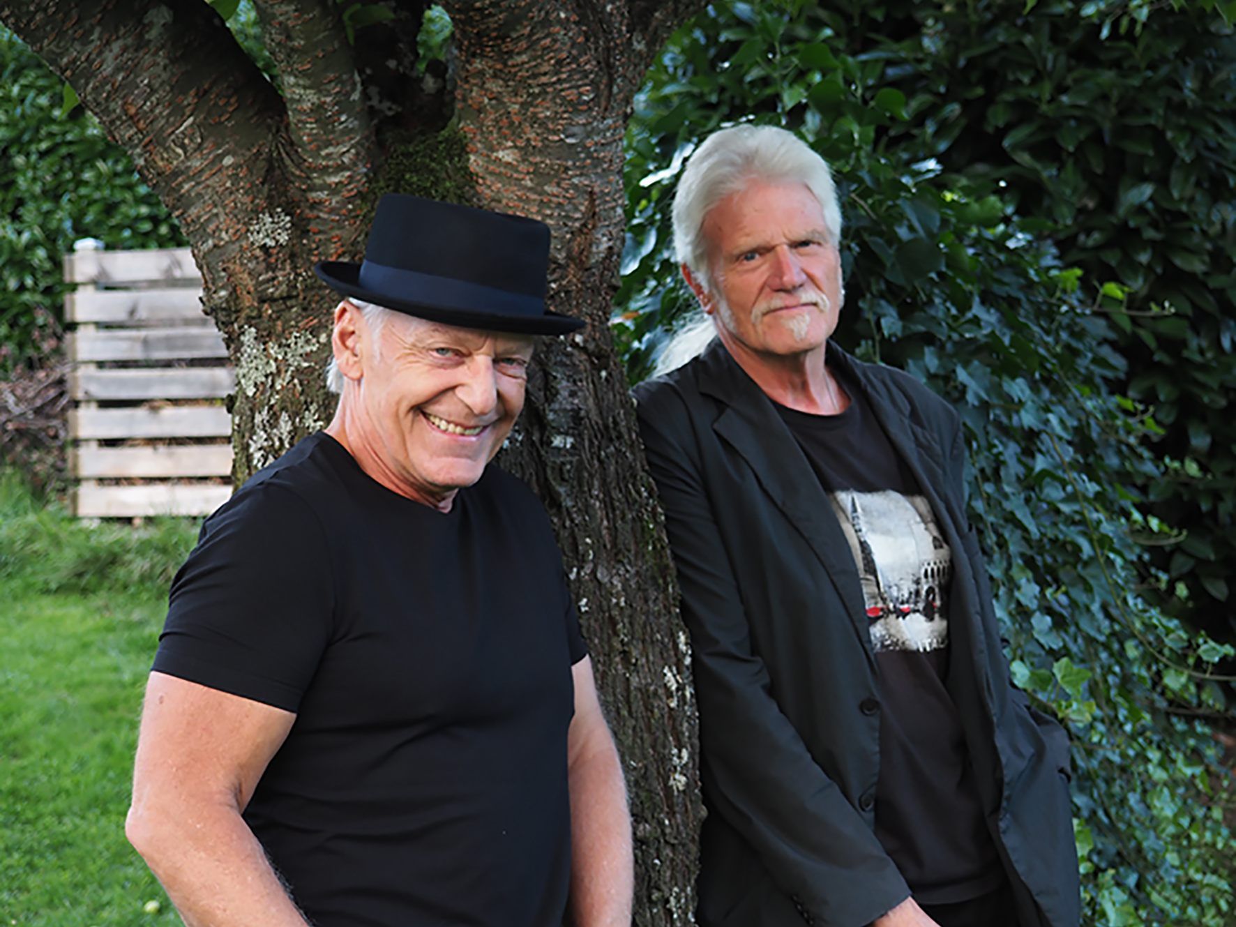 Harry Marte und Didi Ebster spielen und singen zugunsten der Straßenkinder und Jugendlichen von Bukarest Songs & Lyrics. Harry Marte und Didi Ebster spielen und singen zugunsten der Straßenkinder und Jugendlichen von Bukarest Songs & Lyrics.