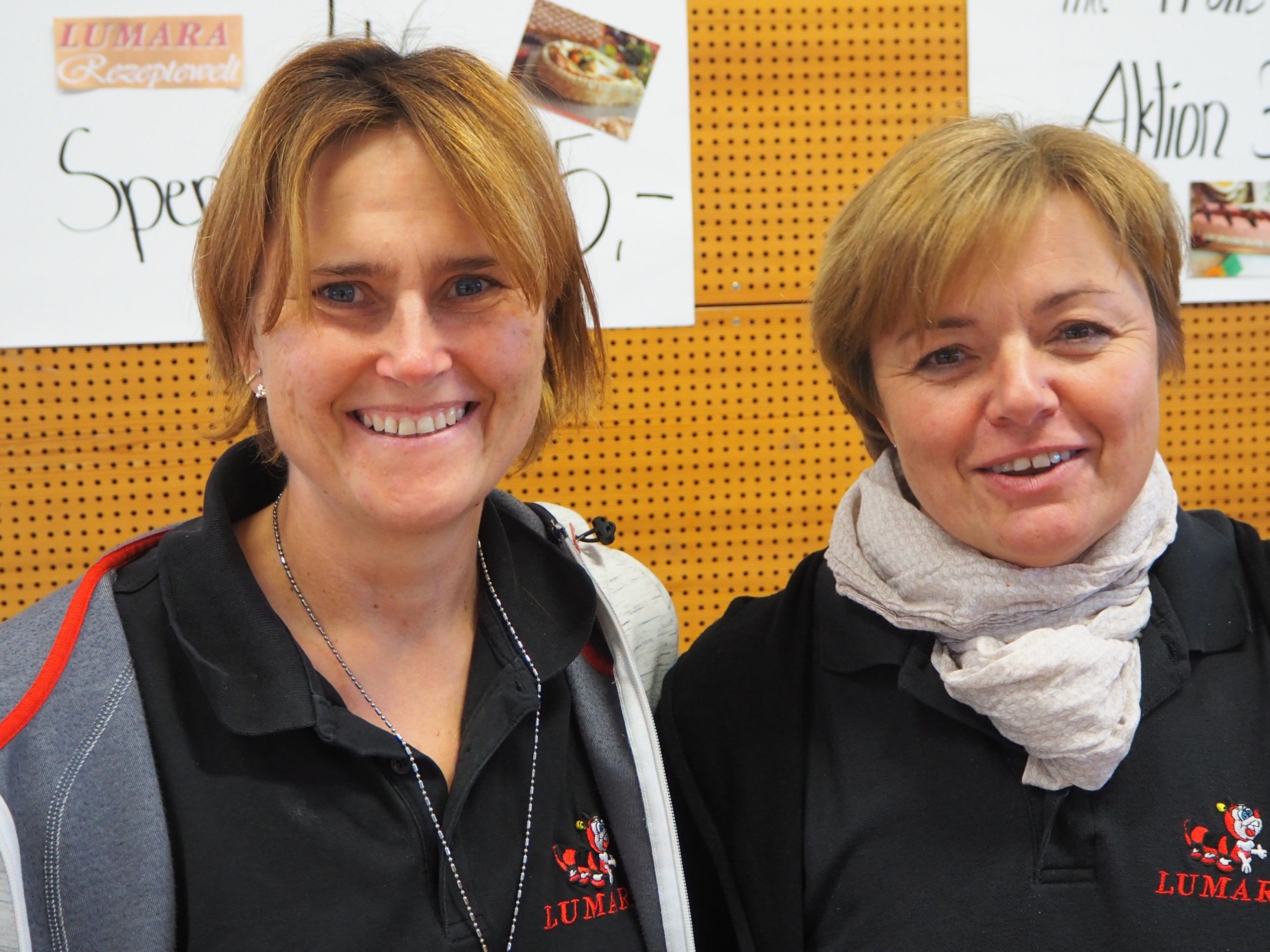 Organisatorin Monika Steiner (rechts) mit Alexandra