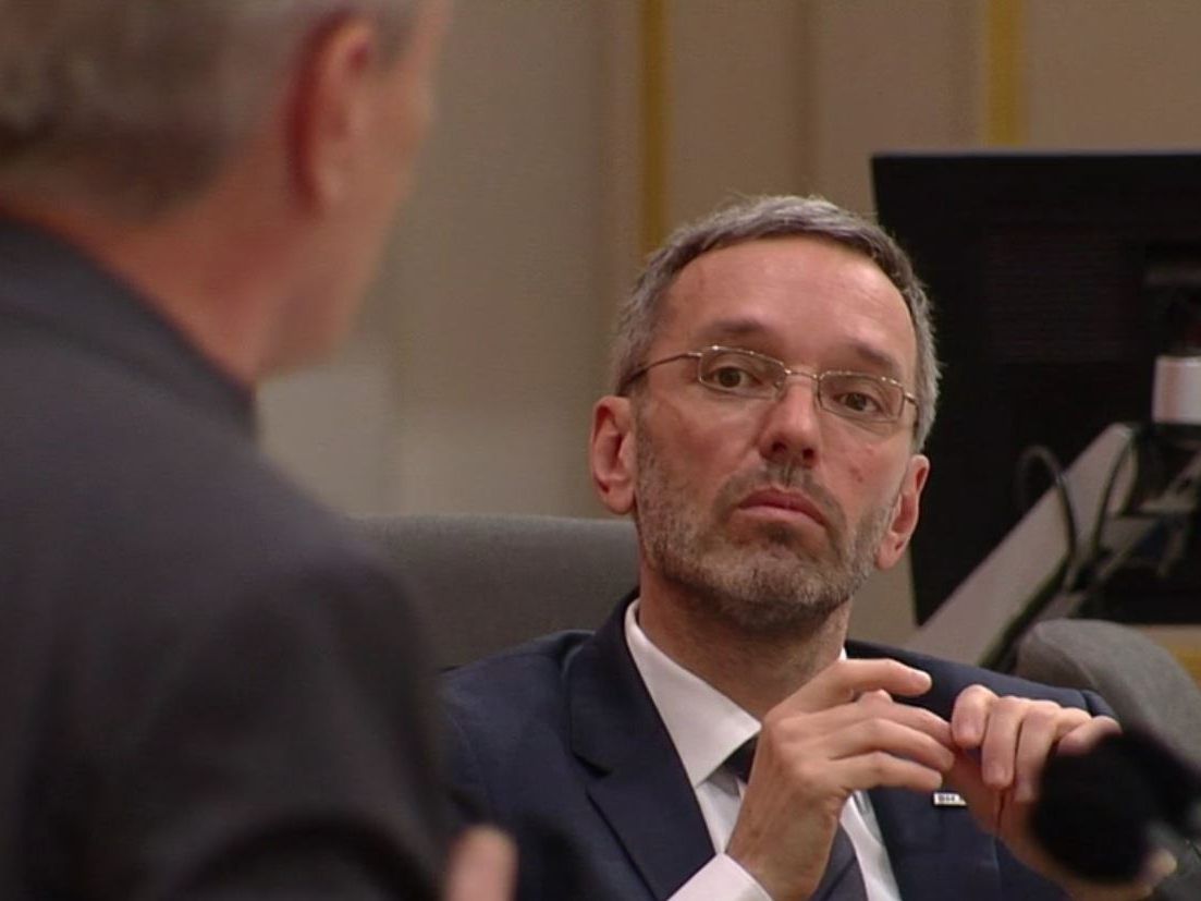 Schlagabtausch zwischen Peter Pilz (Jetzt) im Schlagabtausch mit Innenminister Herbert Kickl (FPÖ). Schlagabtausch zwischen Peter Pilz (Jetzt) im Schlagabtausch mit Innenminister Herbert Kickl (FPÖ).