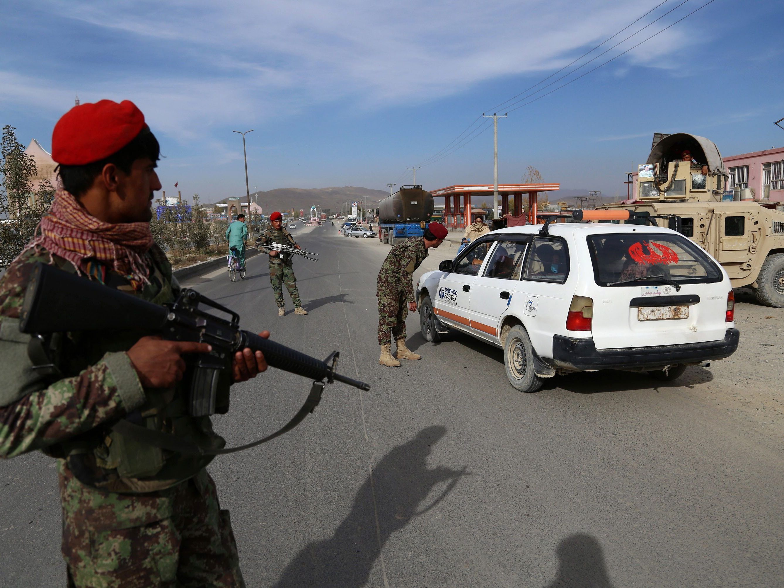 Die Sicherheitslage in Afghanistan verschlechtert sich. Die Sicherheitslage in Afghanistan verschlechtert sich.