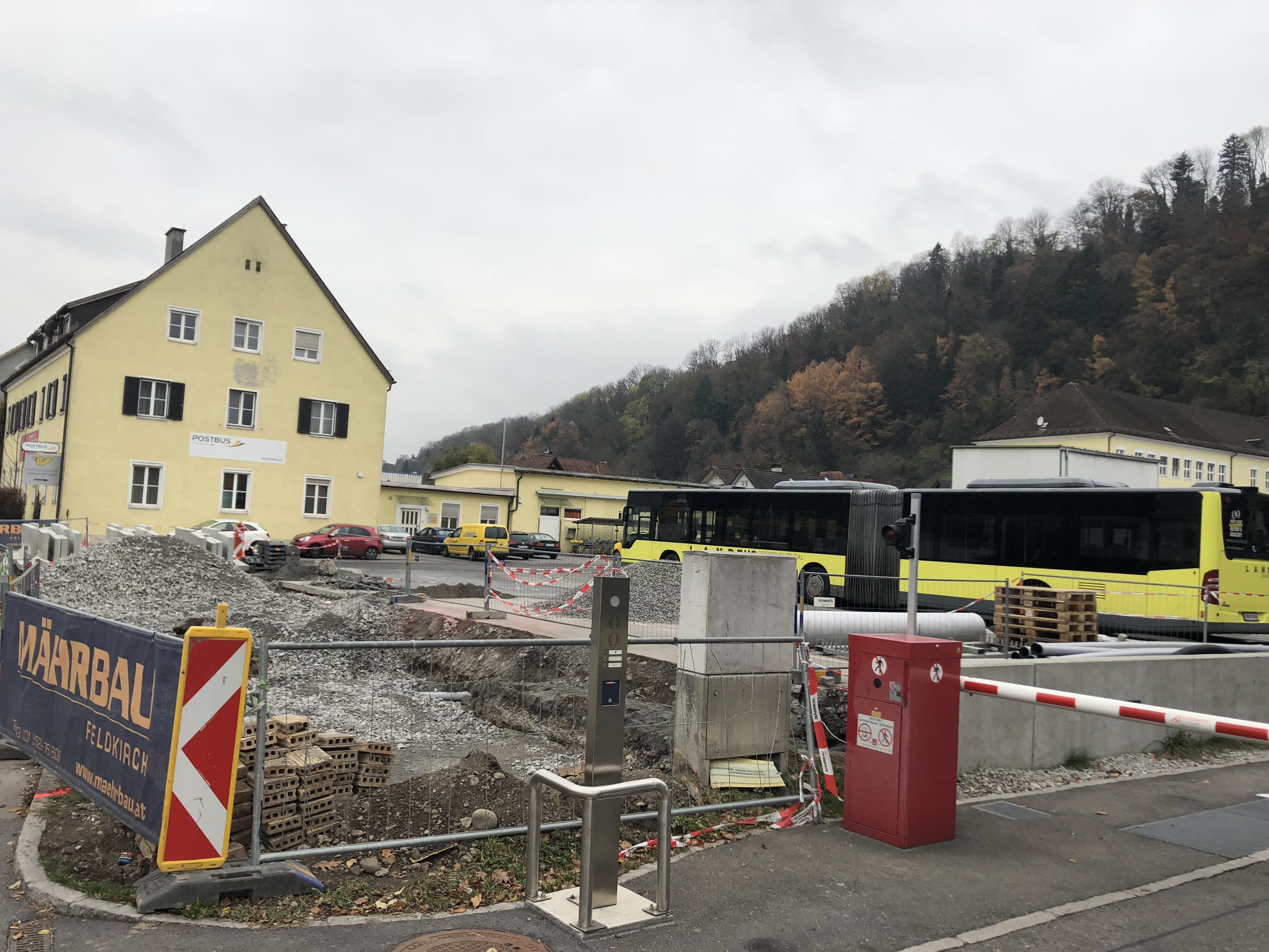 An der L 190 wird derzeit gegraben. Hier können künftig die E-Busse der ÖBB-Postbusflotte bequem aufgeladen werden.