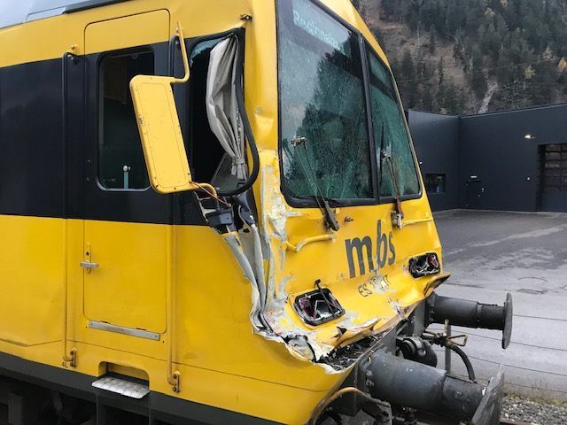 In Stallehr prallte die Montafohnerbahn in einen Lkw.