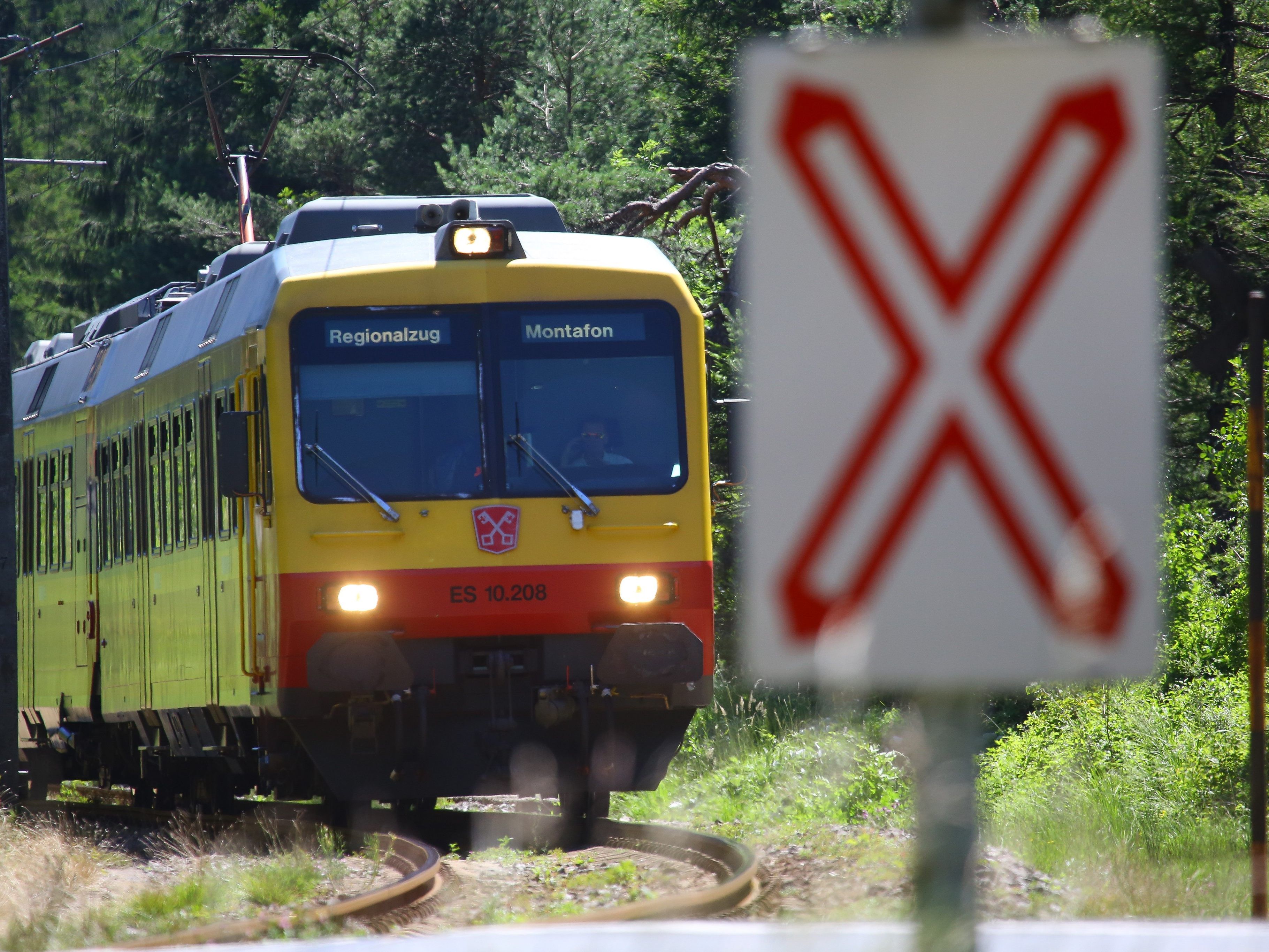 Ein Schwarzfahrer attackierte einen Schaffner in der Montafonerbahn. Ein Schwarzfahrer attackierte einen Schaffner in der Montafonerbahn.
