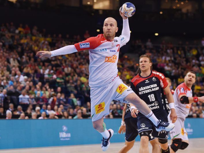 Als erst neunter Spieler - Vorarlberger hält nun bei 2.003 Treffern Handball: Weber knackte 2.000-Tor-Marke in deutscher Bundesliga Als erst neunter Spieler - Vorarlberger hält nun bei 2.003 Treffern Handball: Weber knackte 2.000-Tor-Marke in deutscher Bundesliga