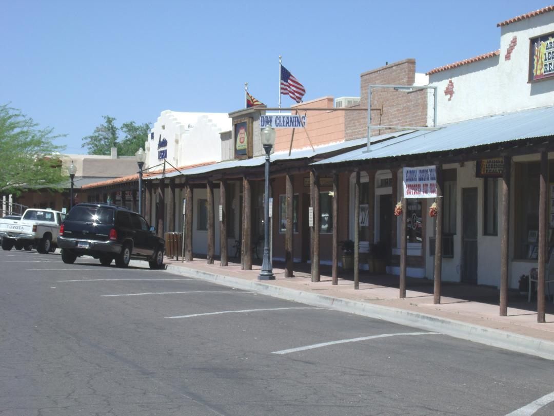 Der Unfall geschah in der Nähe von Wickenburg, Arizona.