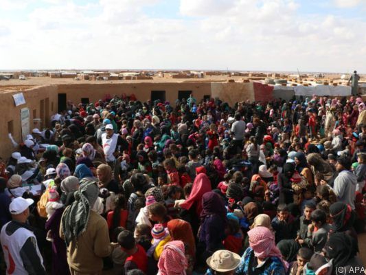 Im Flüchtlingslager Rukban herrschen furchtbare Zustände Im Flüchtlingslager Rukban herrschen furchtbare Zustände