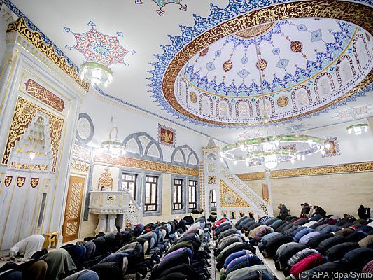 Ziel sind unabhängige Moschee-Gemeinden Ziel sind unabhängige Moschee-Gemeinden