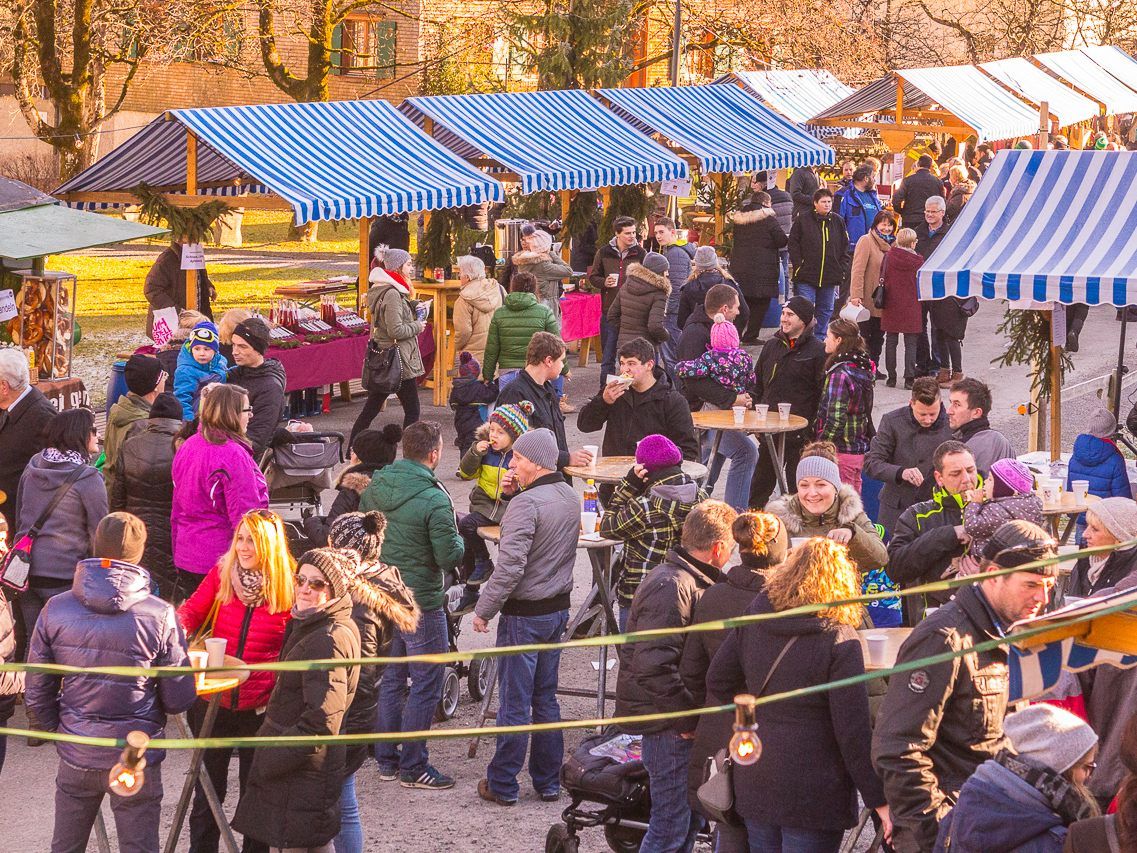 Der Adventmarkt Vandans findet am Samstag, 22. Dezember, ab 10 Uhr vor dem Gemeindeamt statt.