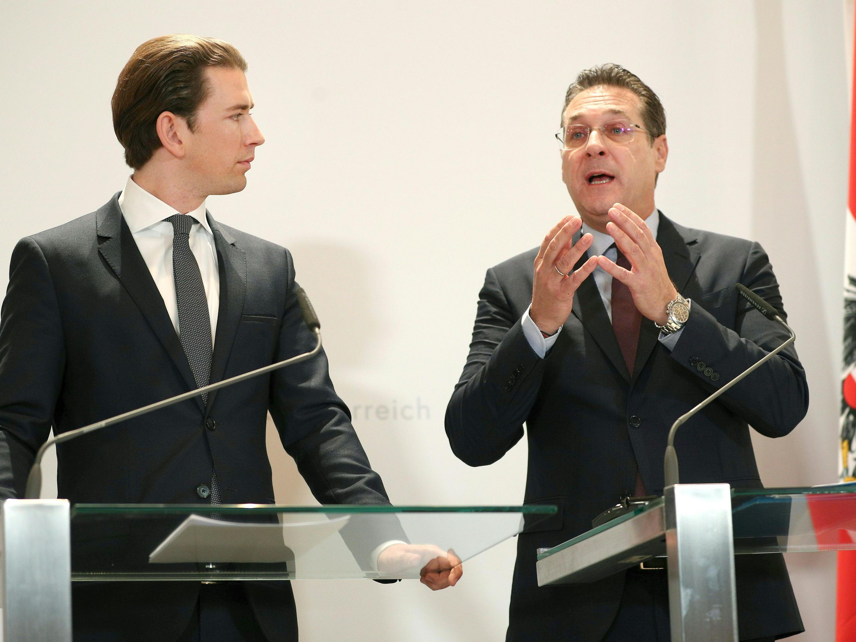 Kurz und Strache ziehen Bilanz.