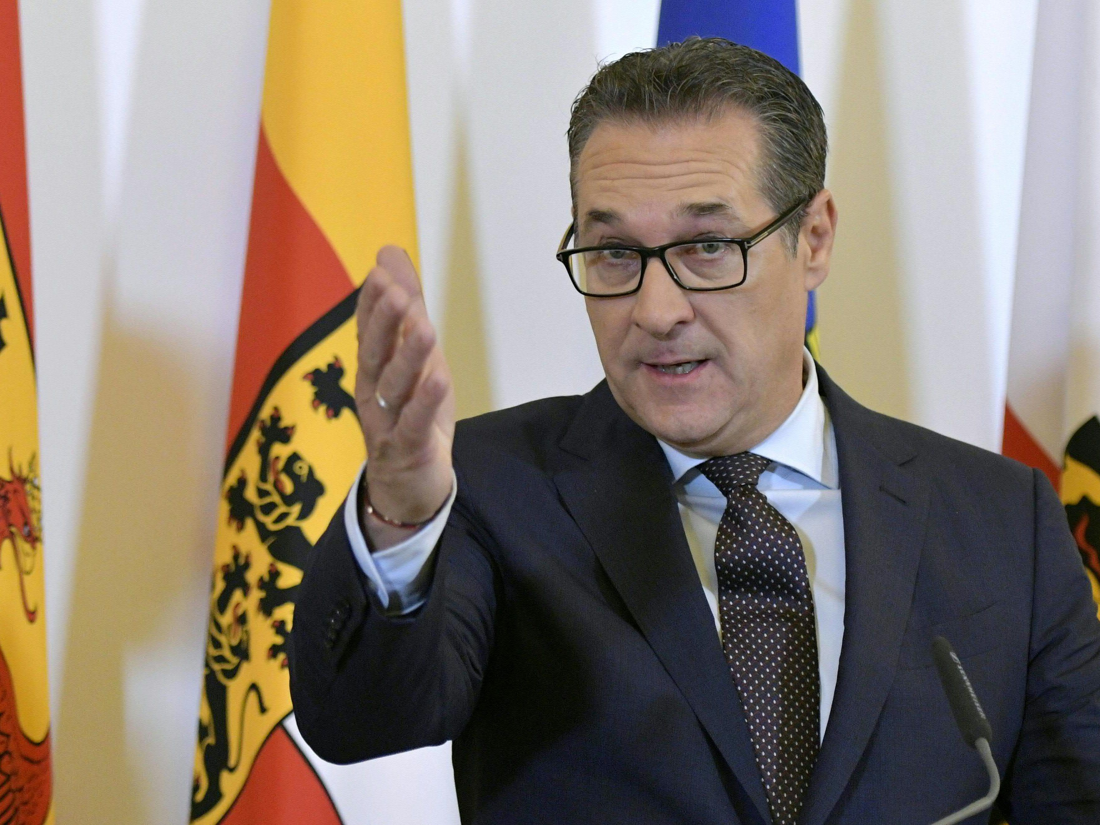 Strache teilt die Forderung seines Partei-Kollegen Gudenus.