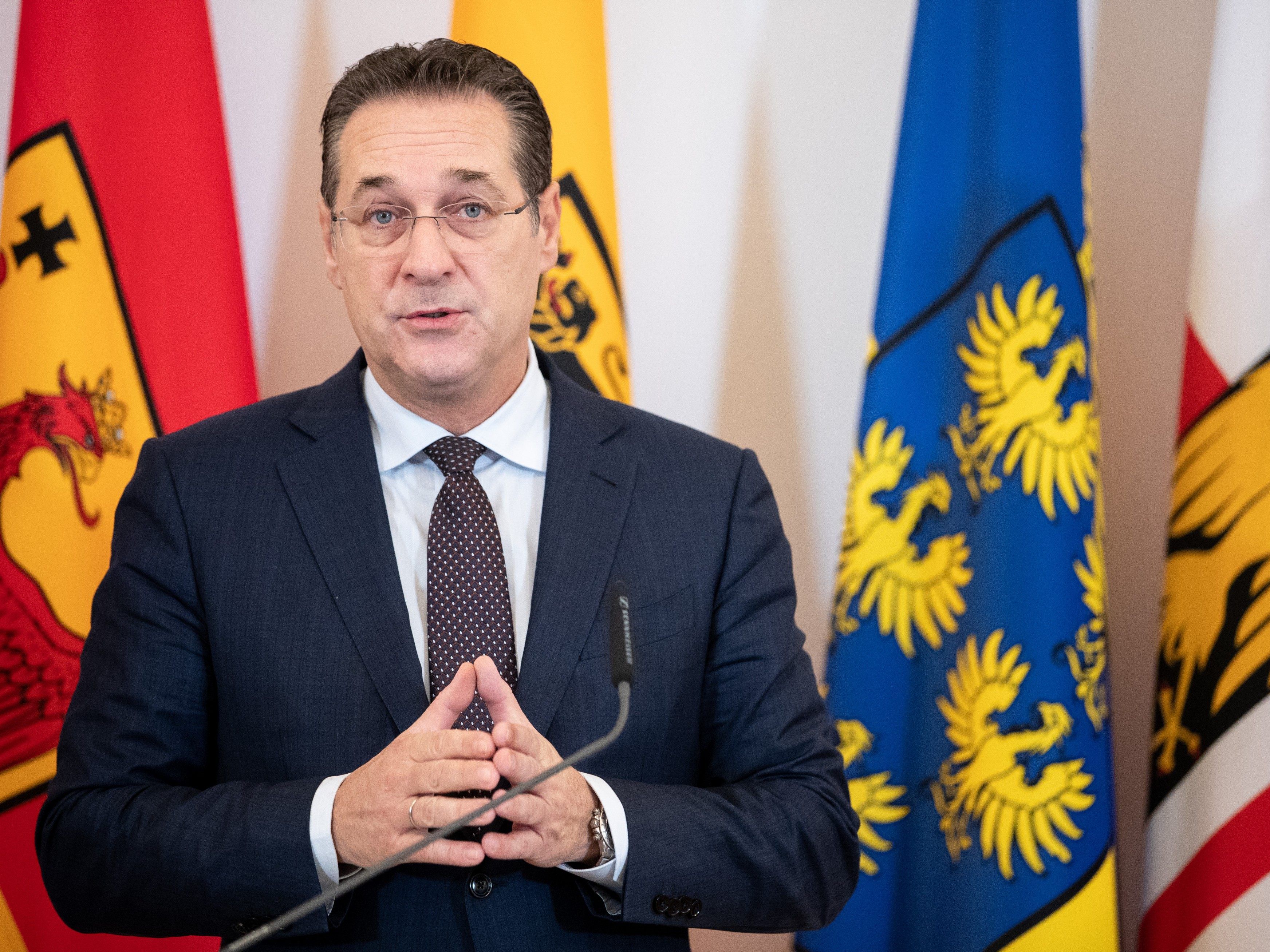 Strache äußert sich zur geplanten nächtlichen Anwesenheitspflicht für Asylwerber.