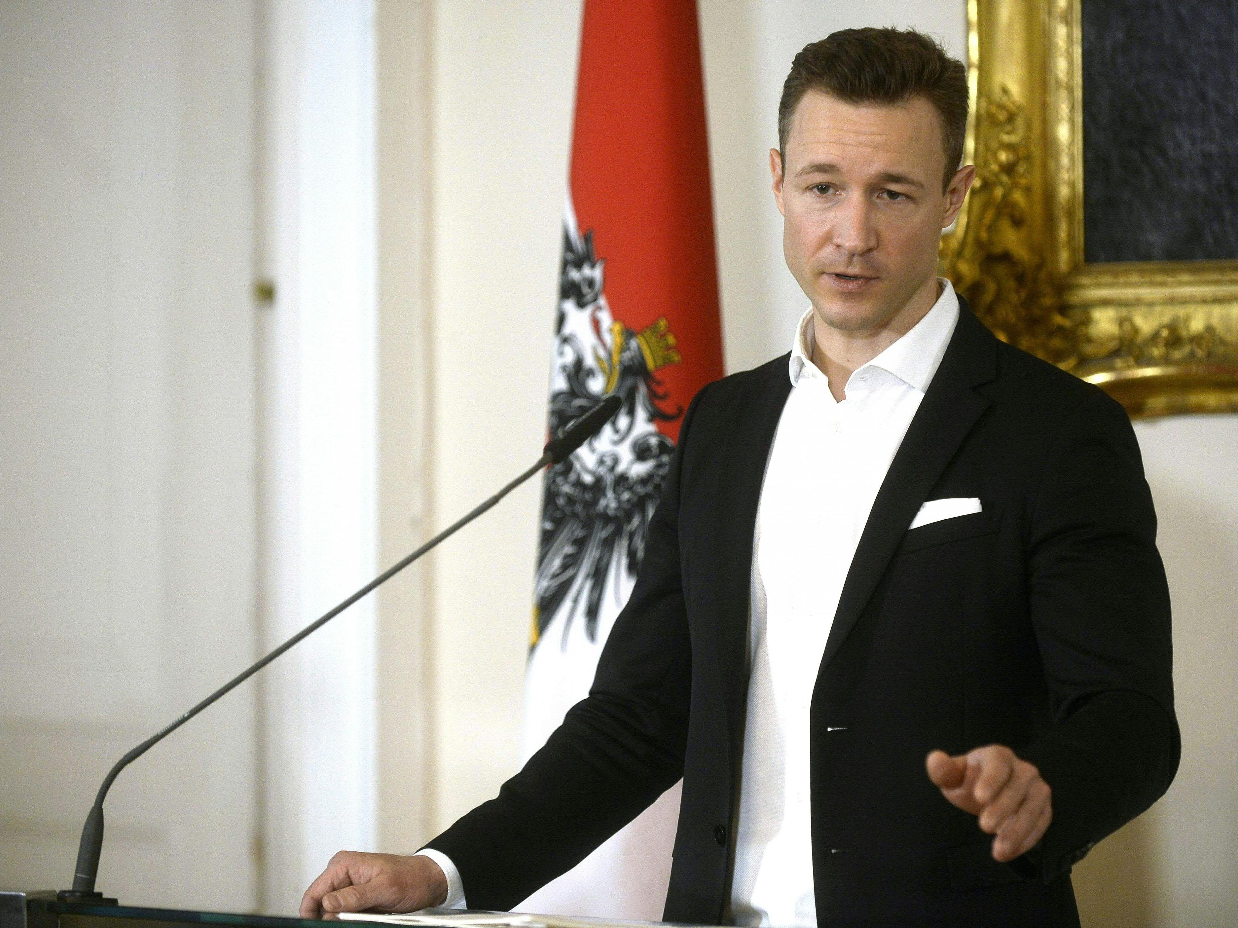 Blümel zieht Bilanz nach einem Jahr Türkis-Blaue Koalition. Blümel zieht Bilanz nach einem Jahr Türkis-Blaue Koalition.